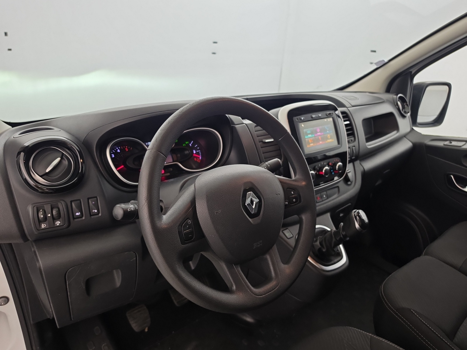 Vente en ligne Renault Trafic 3 Fourgon TRAFIC FGN L2H1 1300 KG DCI 95 au prix de 14 990 €