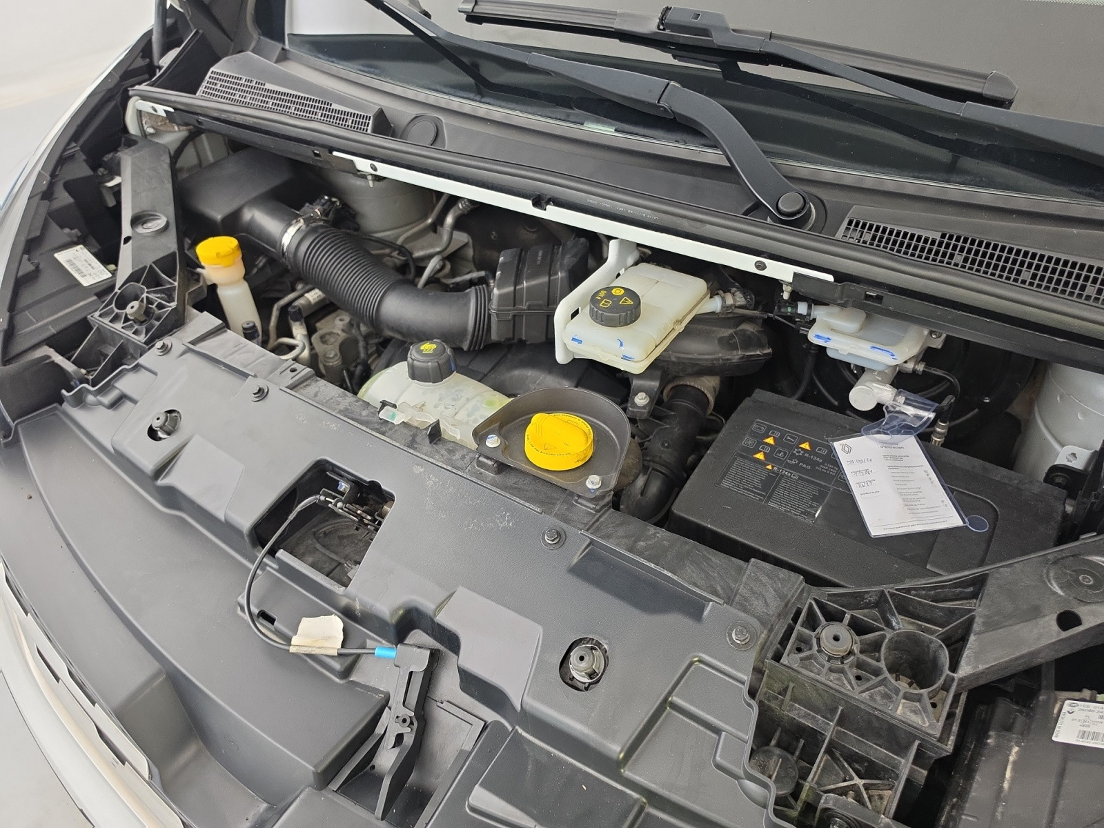 Vente en ligne Renault Trafic 3 Fourgon TRAFIC FGN L2H1 1300 KG DCI 95 au prix de 14 990 €