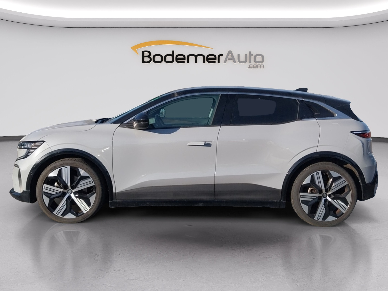 Vente en ligne Renault Megane E-Tech  EV60 220 ch super charge au prix de 26 990 €
