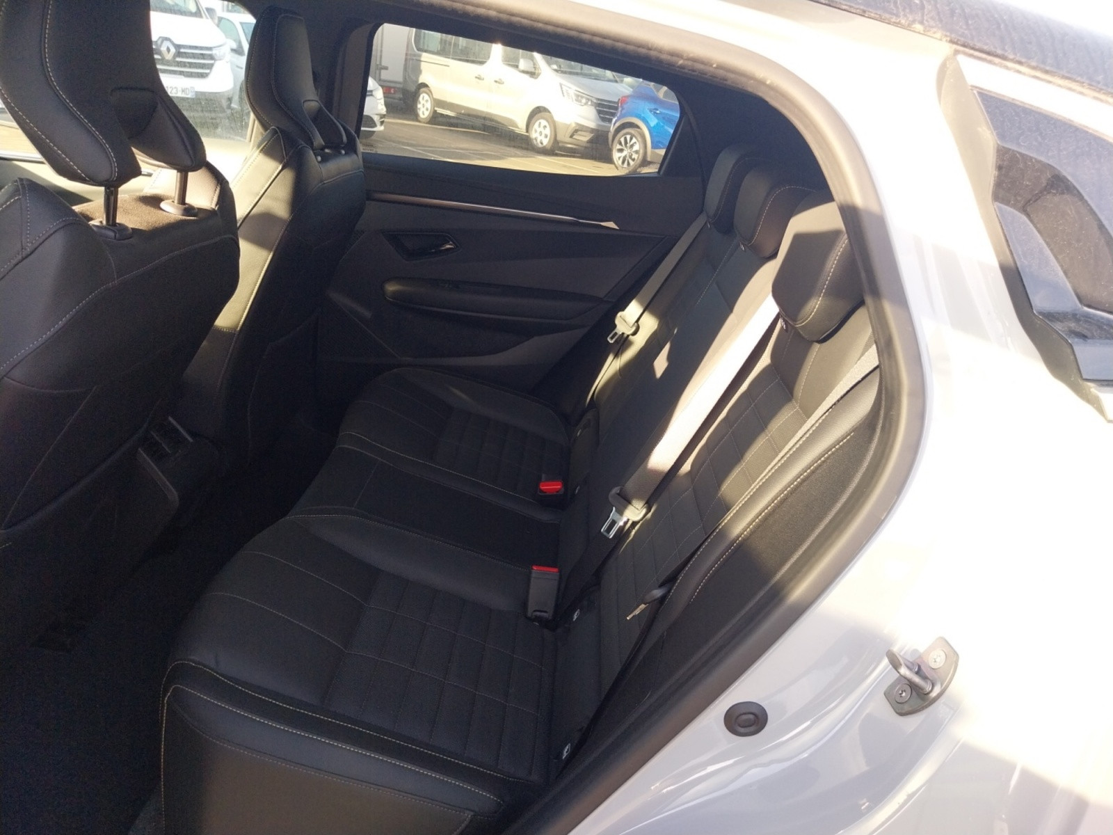 Vente en ligne Renault Megane E-Tech  EV60 220 ch super charge au prix de 26 990 €