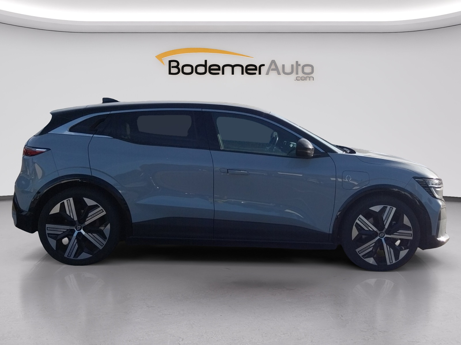 Vente en ligne Renault Megane E-Tech  EV60 220 ch super charge au prix de 26 990 €