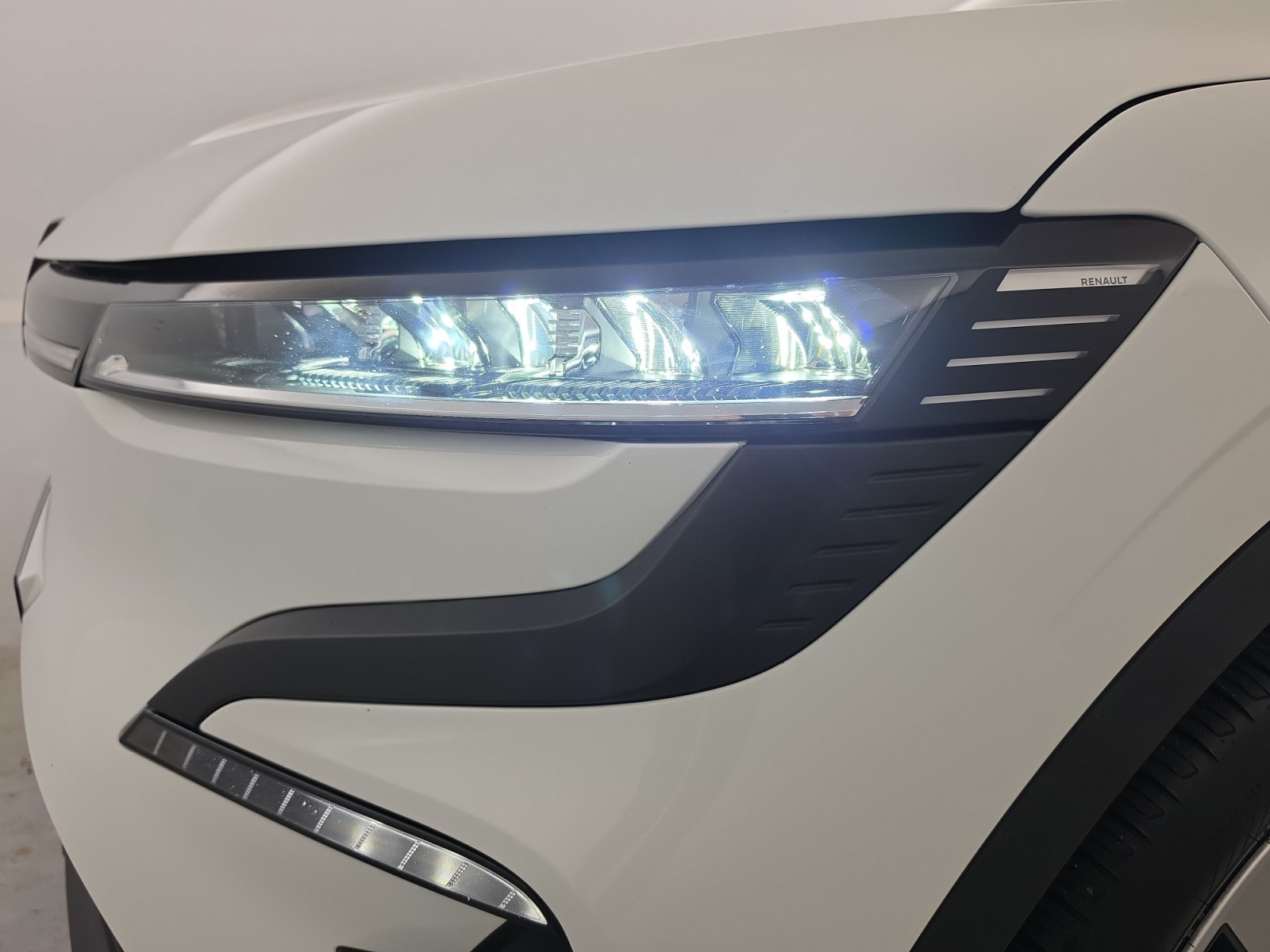 Vente en ligne Renault Megane E-Tech  EV60 130ch super charge au prix de 22 490 €