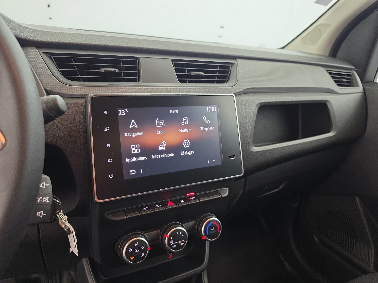 Vente en ligne Renault Express Van  BLUE DCI 95 au prix de 13 490 €
