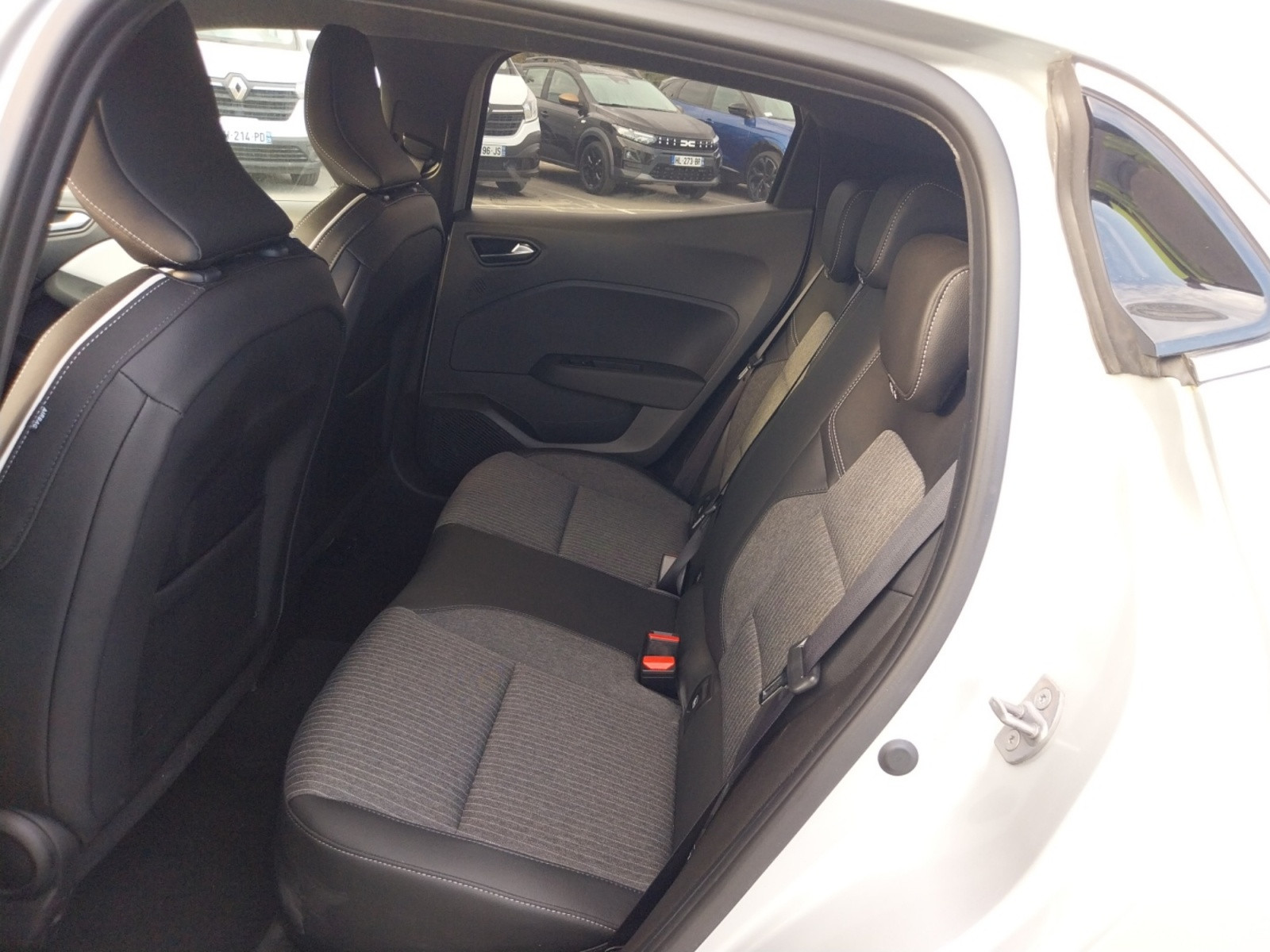 Vente en ligne Renault Clio 5 Clio TCe 90 au prix de 15 490 €