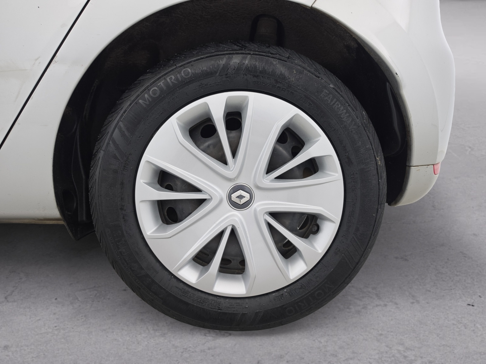 Vente en ligne Renault Clio 4 Clio TCe 75 E6C au prix de 10 590 €