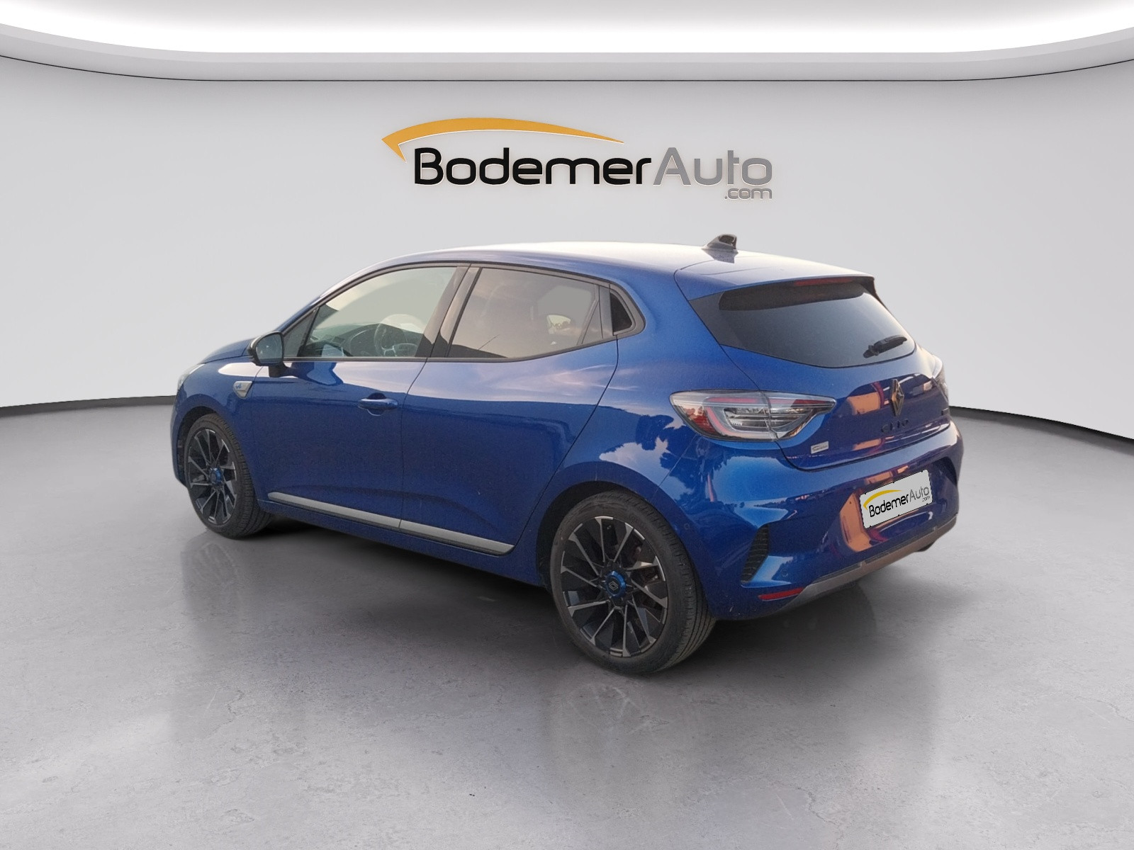Vente en ligne Renault Clio 5 Clio E-Tech full hybrid 145 au prix de 19 490 €