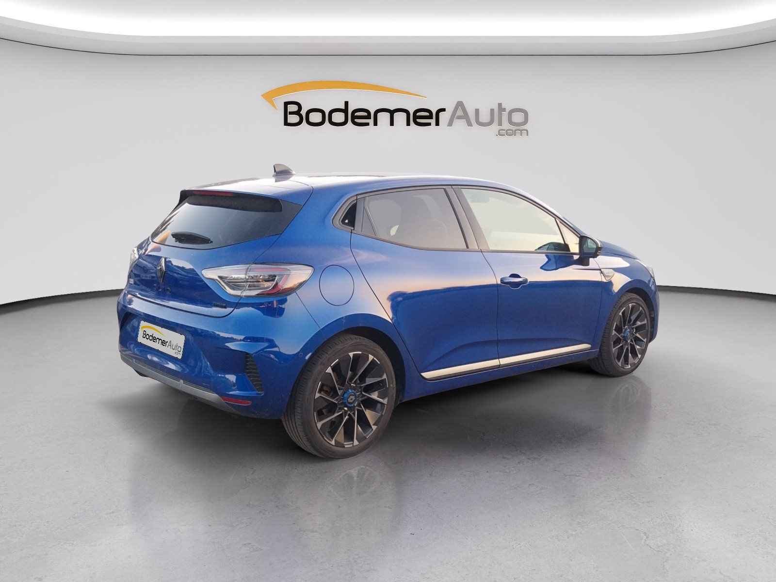 Vente en ligne Renault Clio 5 Clio E-Tech full hybrid 145 au prix de 19 490 €