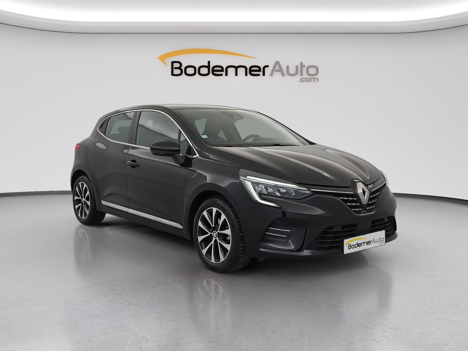 Vente en ligne Renault Clio 5 Clio TCe 90 X-Tronic - 21N au prix de 15 490 €