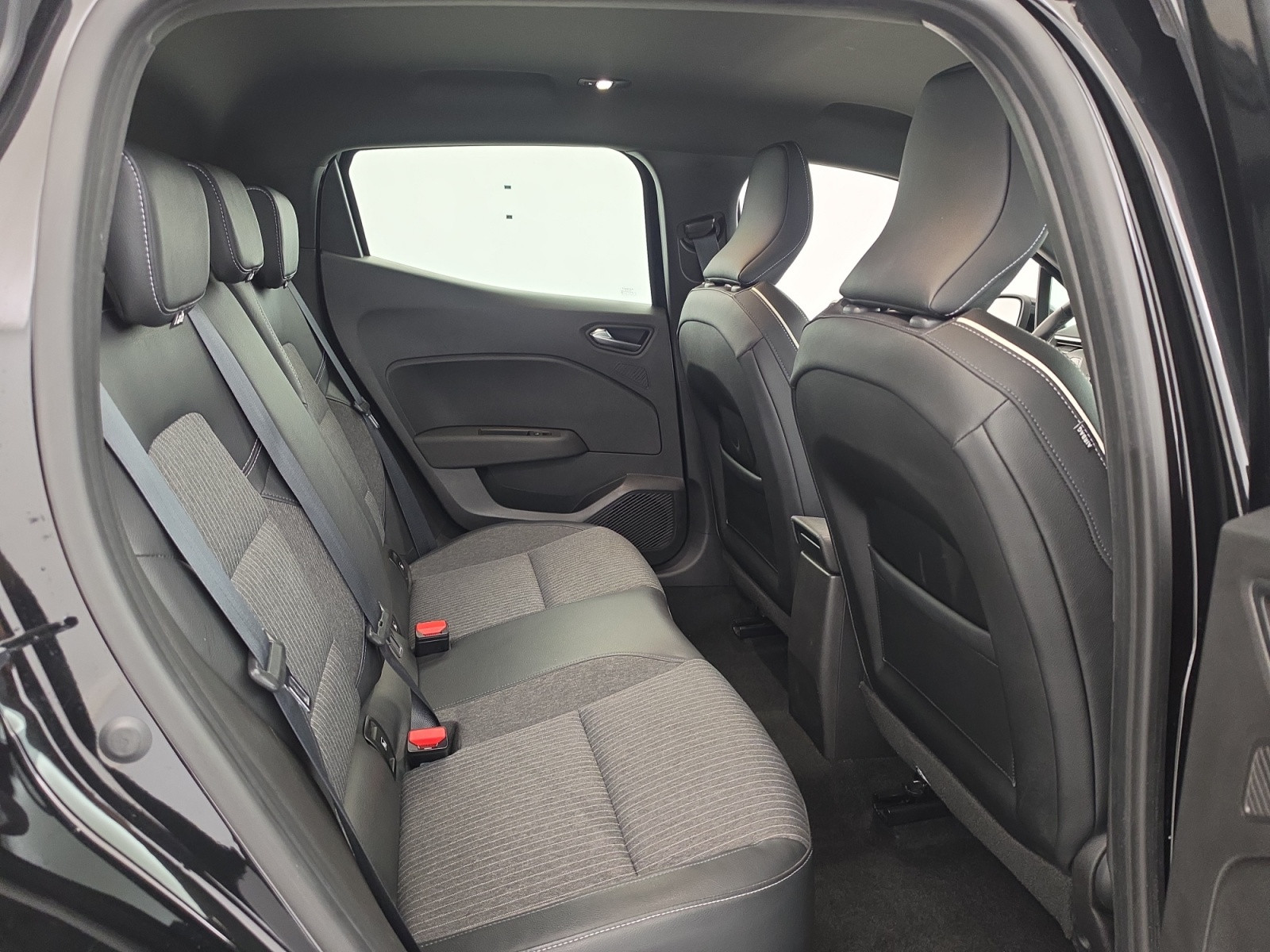 Vente en ligne Renault Clio 5 Clio TCe 90 X-Tronic - 21N au prix de 15 490 €