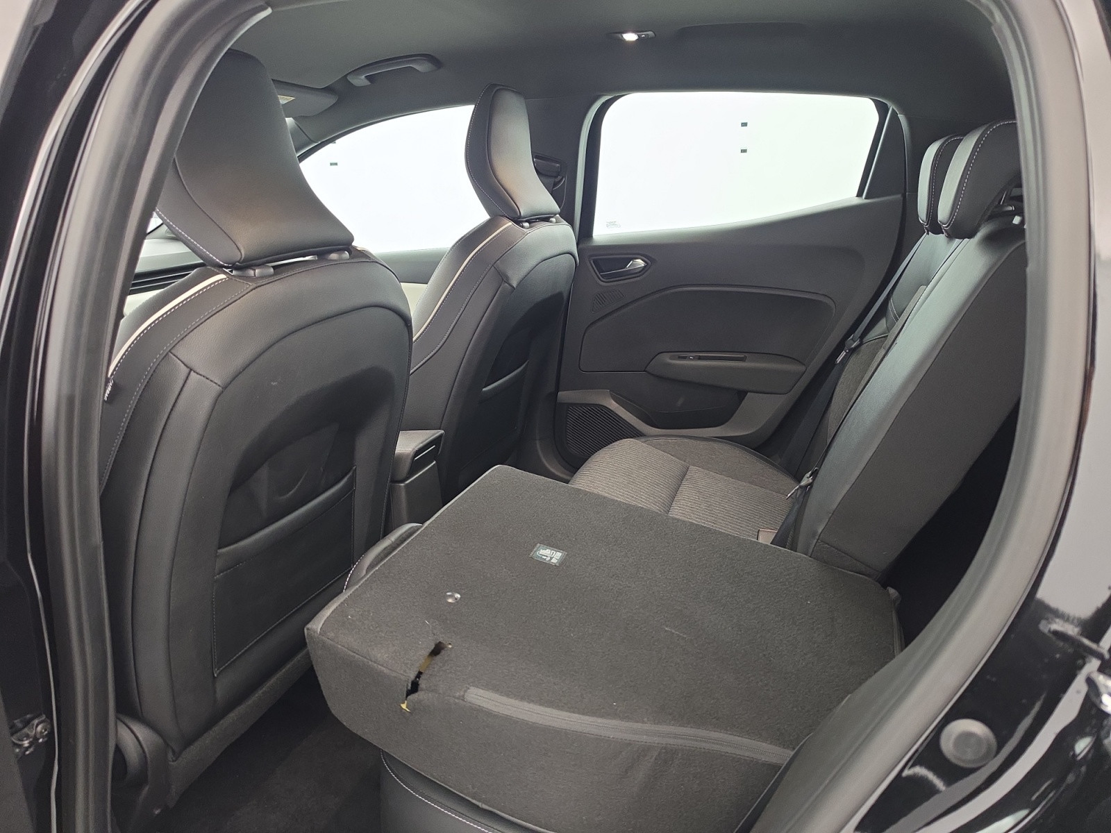 Vente en ligne Renault Clio 5 Clio TCe 90 X-Tronic - 21N au prix de 15 490 €