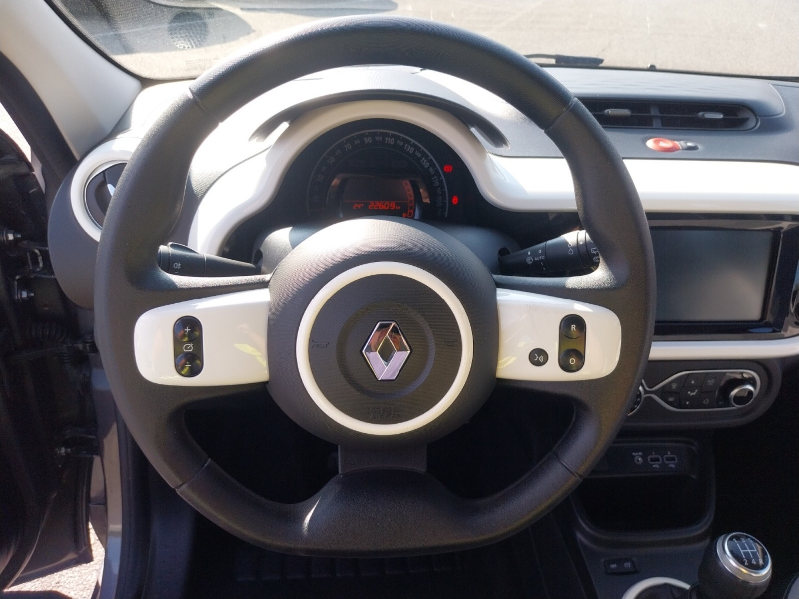 Vente en ligne Renault Twingo 3  SCe 65 - 21 au prix de 10 990 €