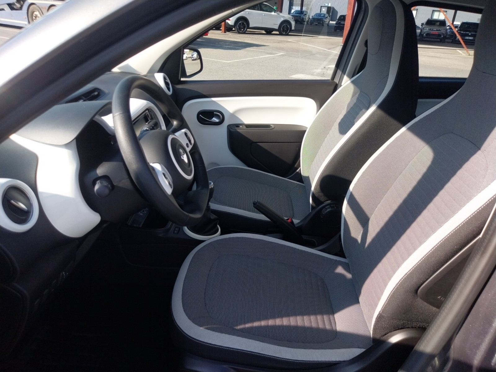 Vente en ligne Renault Twingo 3  SCe 65 - 21 au prix de 10 990 €