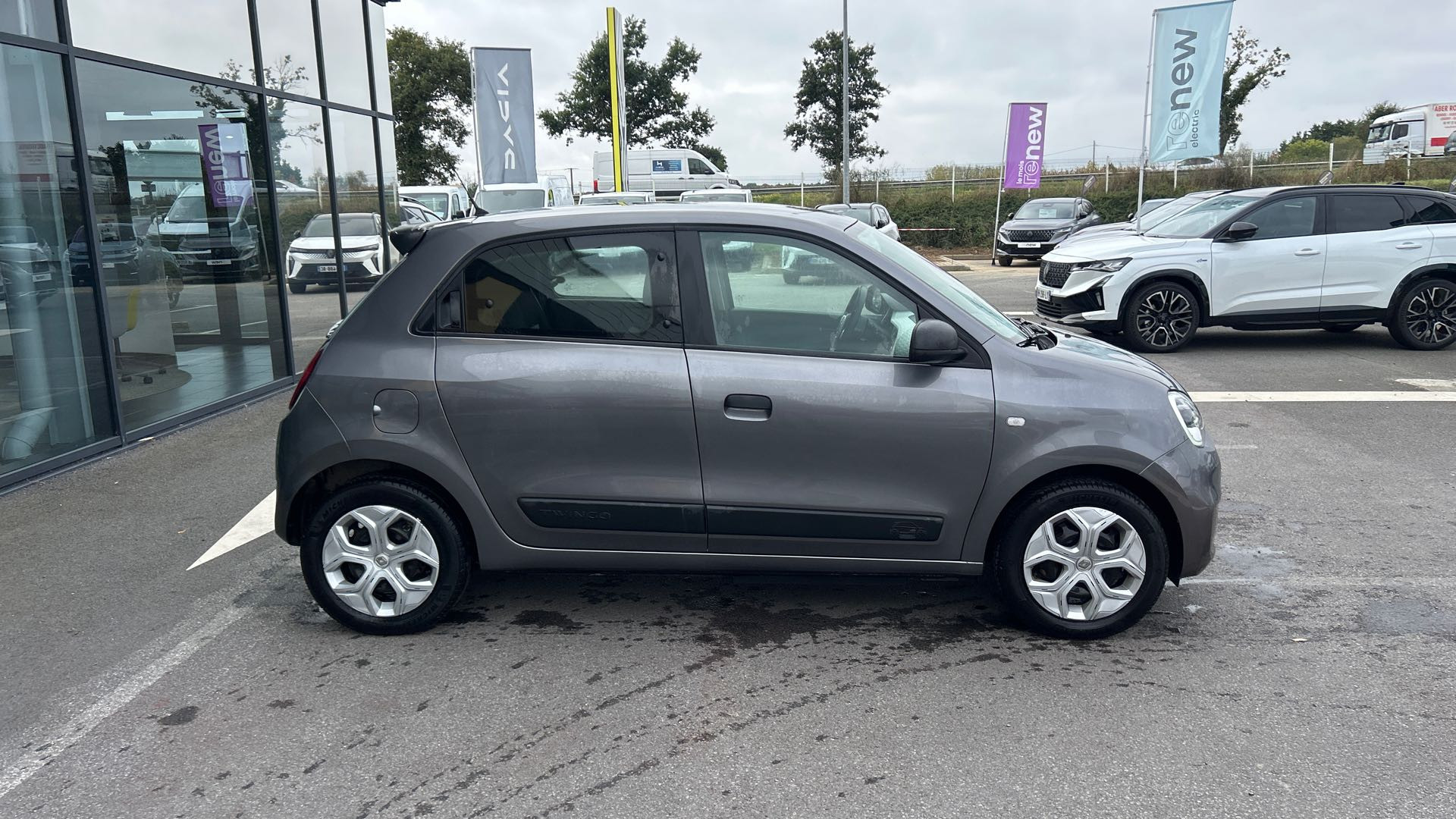 Vente en ligne Renault Twingo Electrique Twingo III E-Tech au prix de 12 990 €
