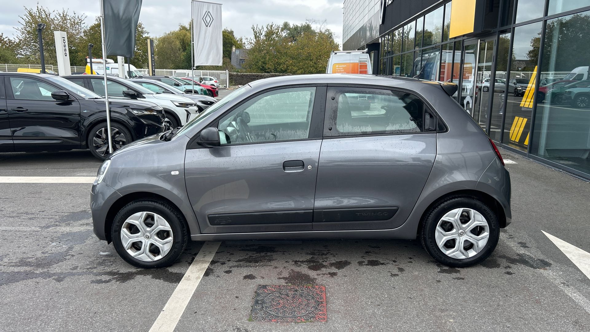 Vente en ligne Renault Twingo Electrique Twingo III E-Tech au prix de 12 990 €
