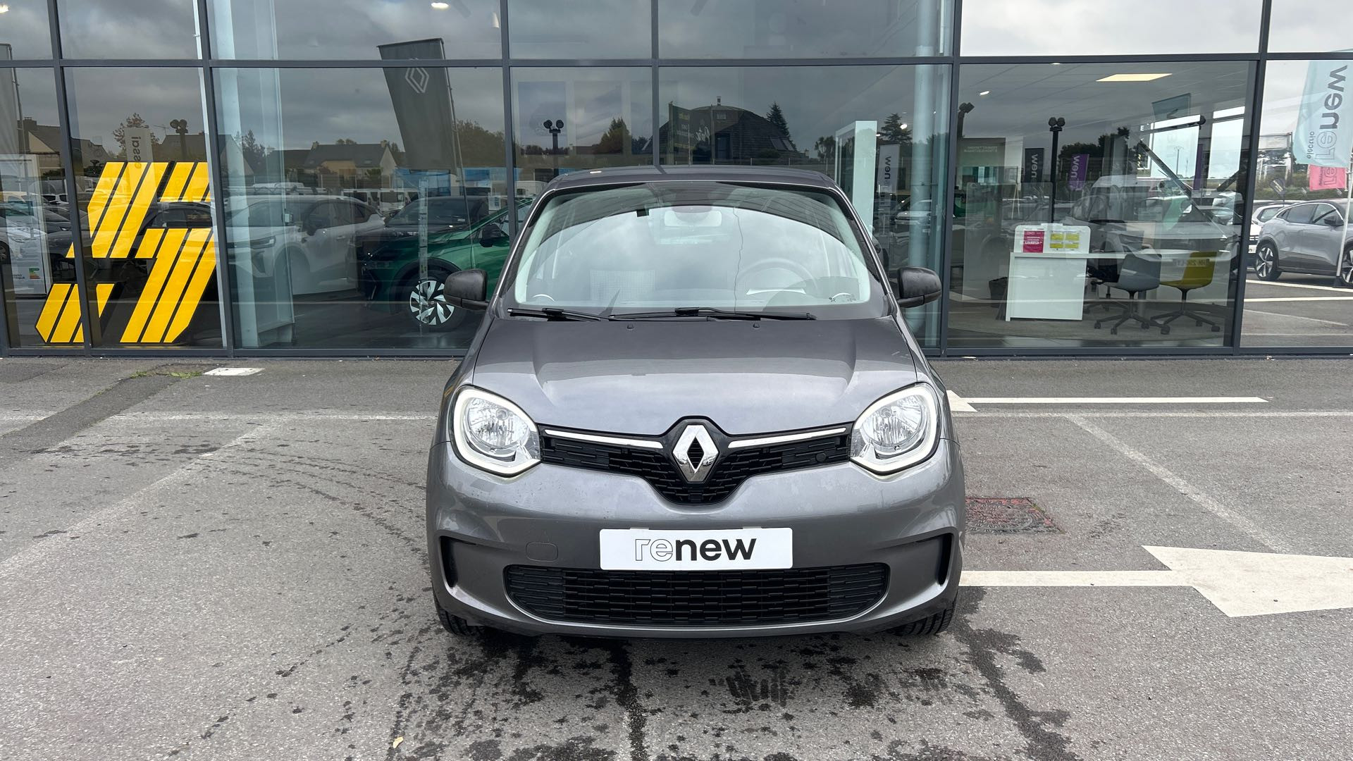 Vente en ligne Renault Twingo Electrique Twingo III E-Tech au prix de 12 990 €
