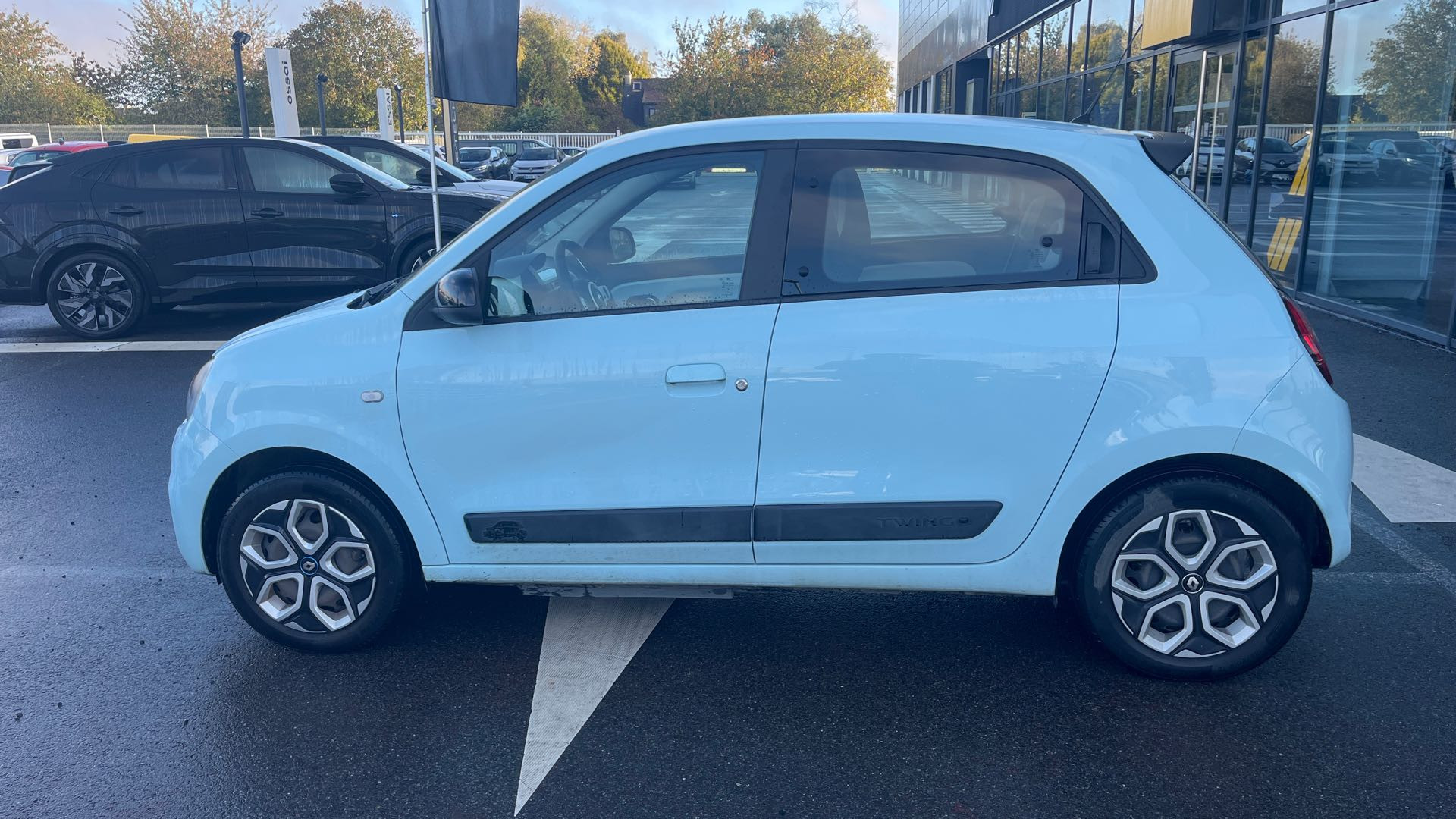 Vente en ligne Renault Twingo Electrique Twingo III E-Tech au prix de 13 490 €