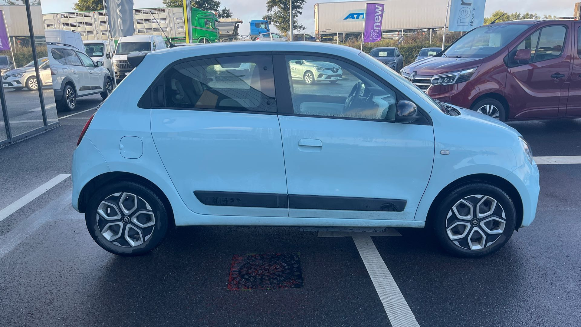 Vente en ligne Renault Twingo Electrique Twingo III E-Tech au prix de 13 490 €