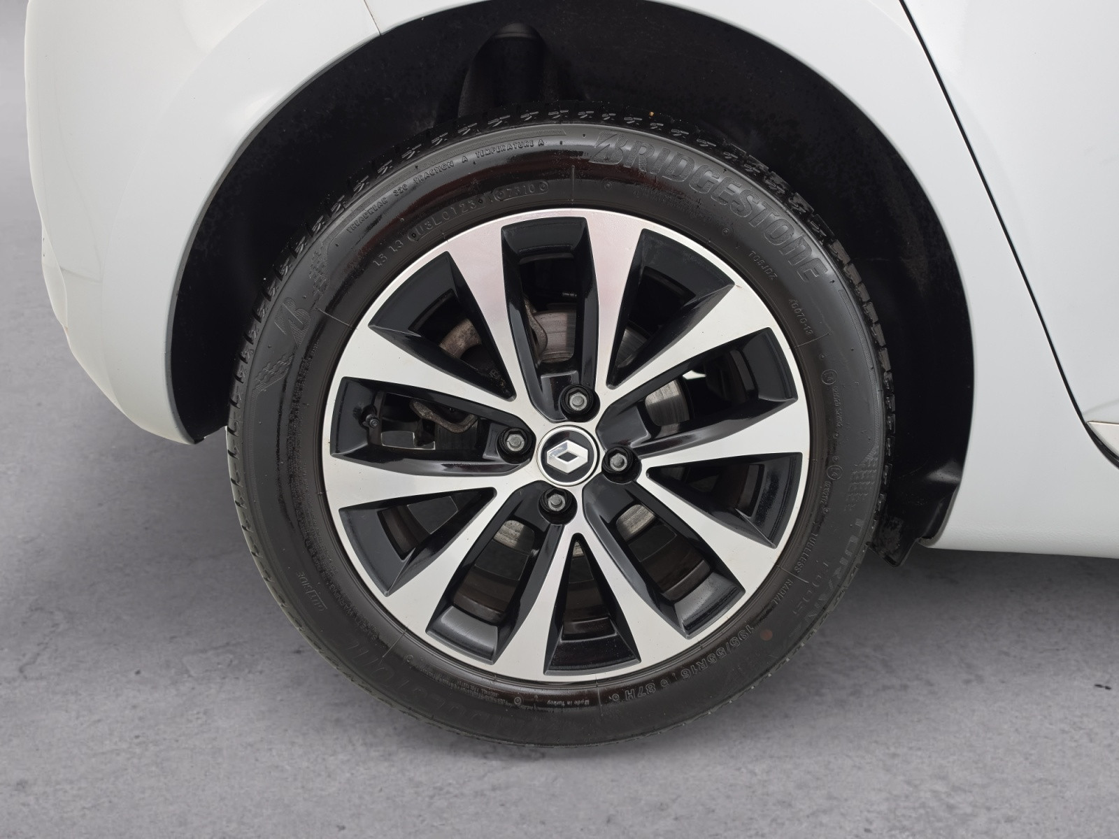 Vente en ligne Renault Clio 5 Clio TCe 90 au prix de 15 490 €