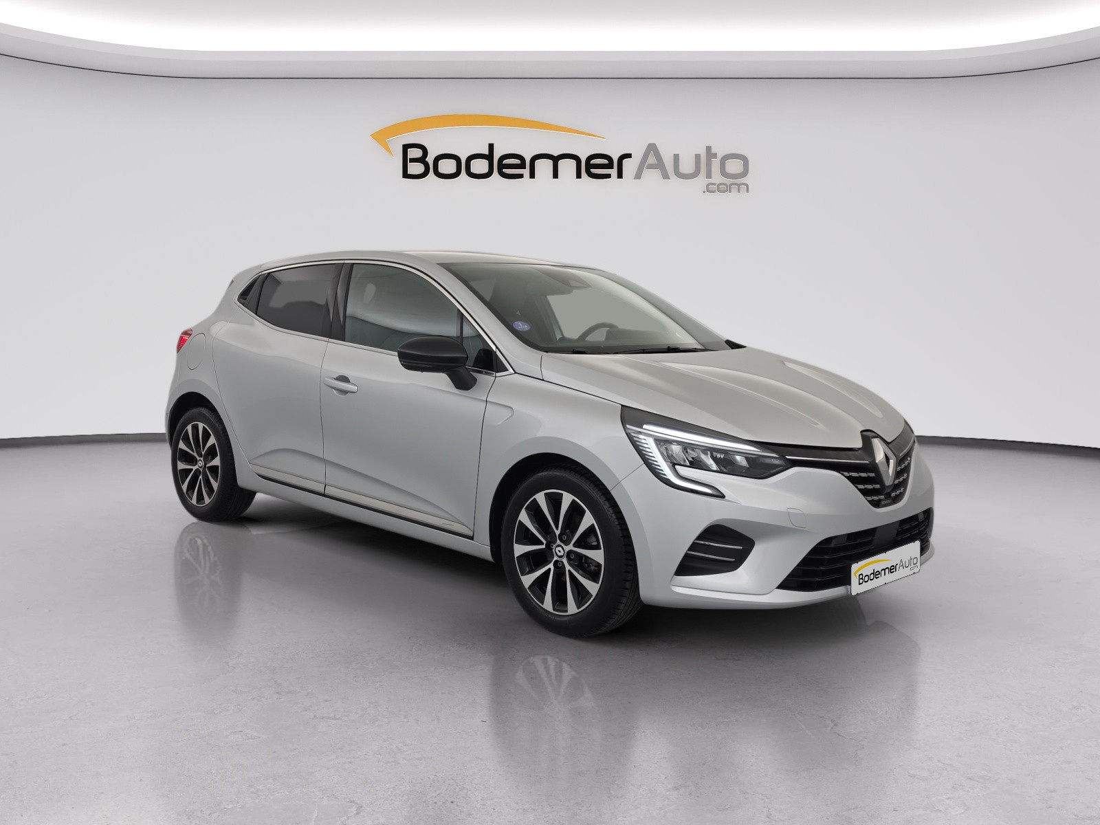Vente en ligne Renault Clio 5 Clio TCe 90 au prix de 15 490 €