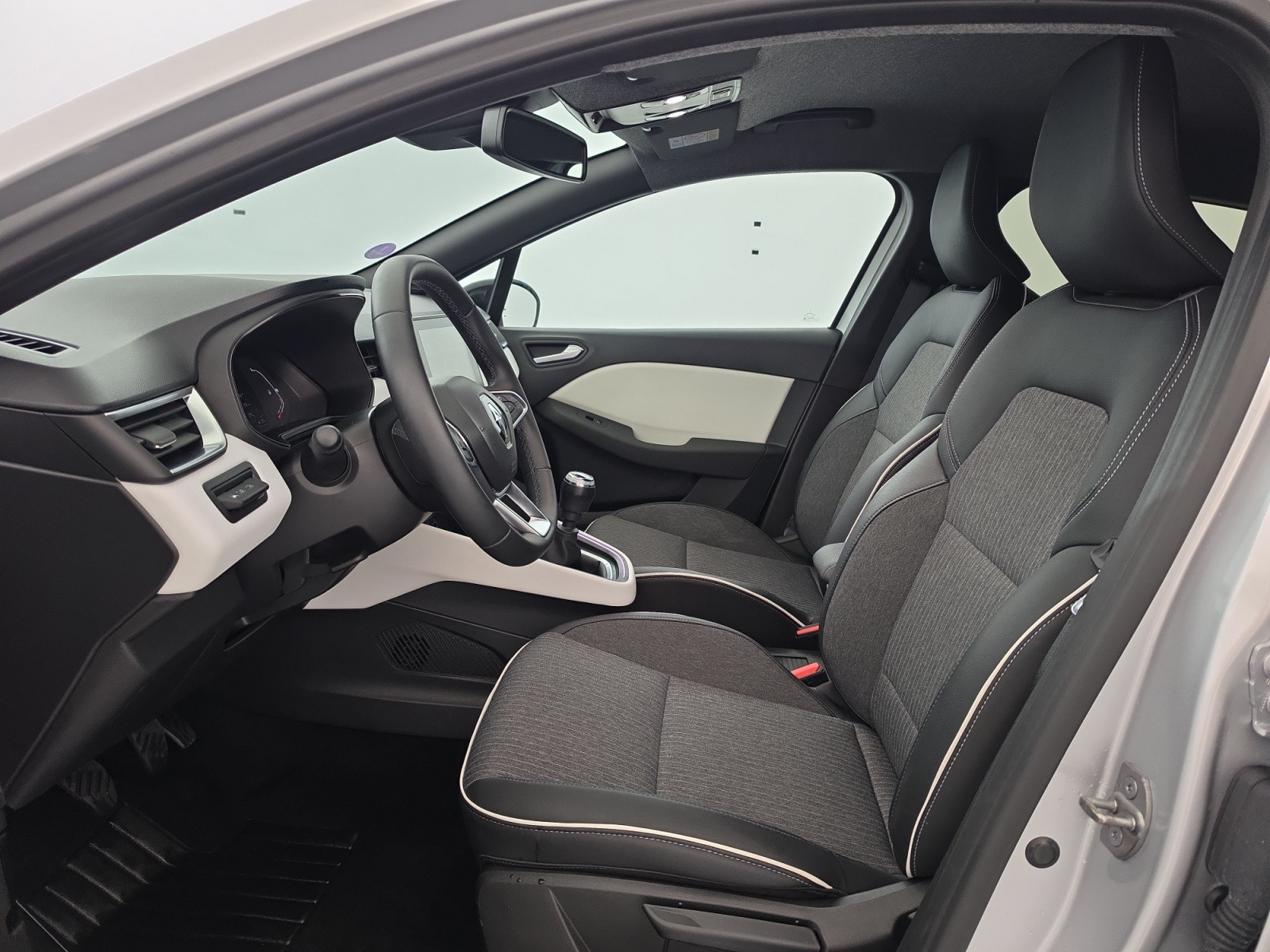 Vente en ligne Renault Clio 5 Clio TCe 90 au prix de 15 490 €
