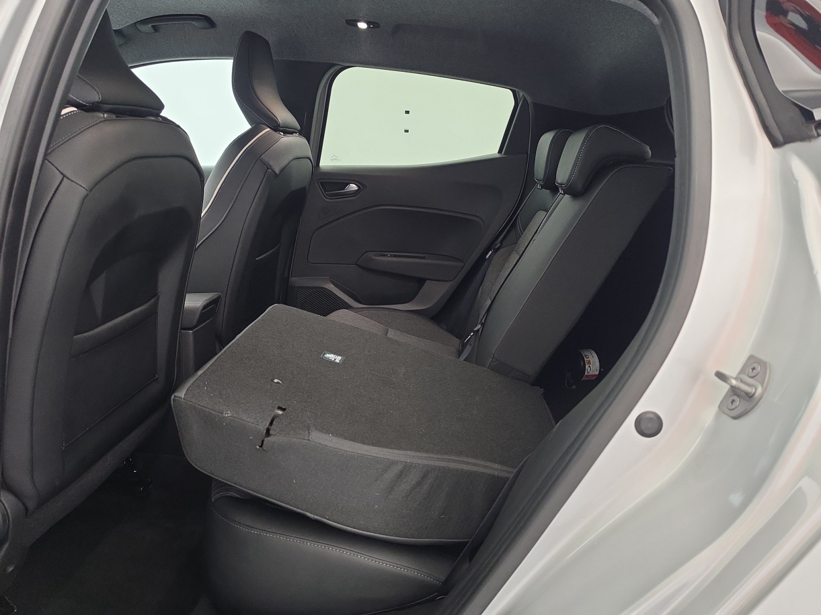 Vente en ligne Renault Clio 5 Clio TCe 90 au prix de 15 490 €