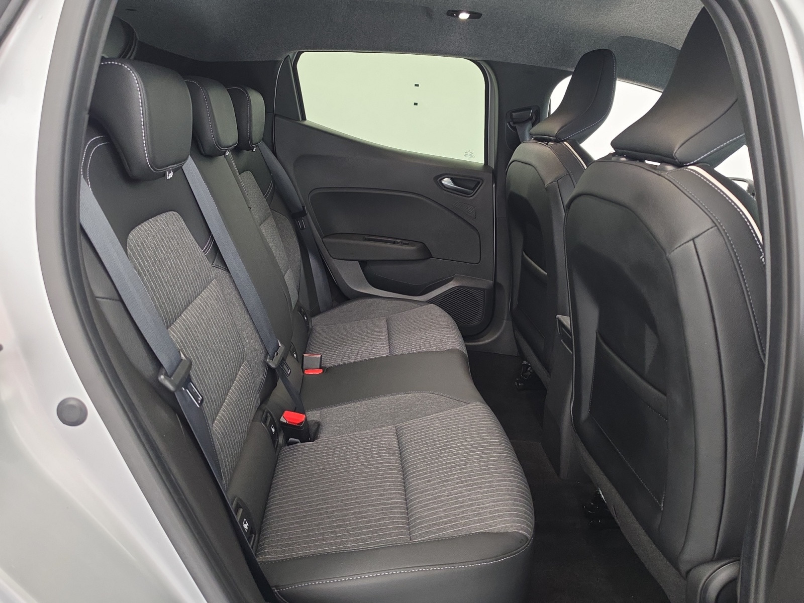 Vente en ligne Renault Clio 5 Clio TCe 90 au prix de 15 490 €