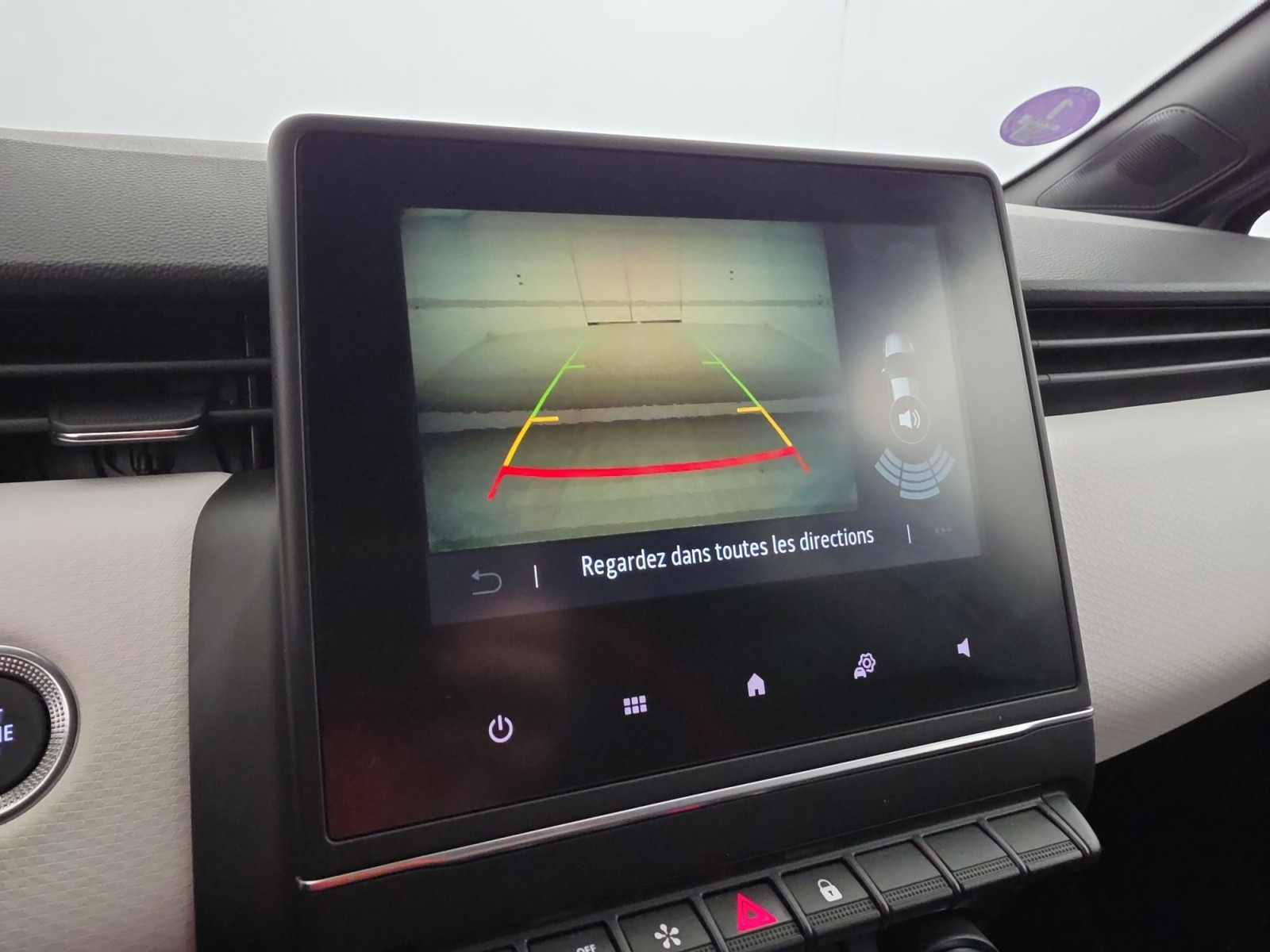 Vente en ligne Renault Clio 5 Clio TCe 90 au prix de 15 490 €