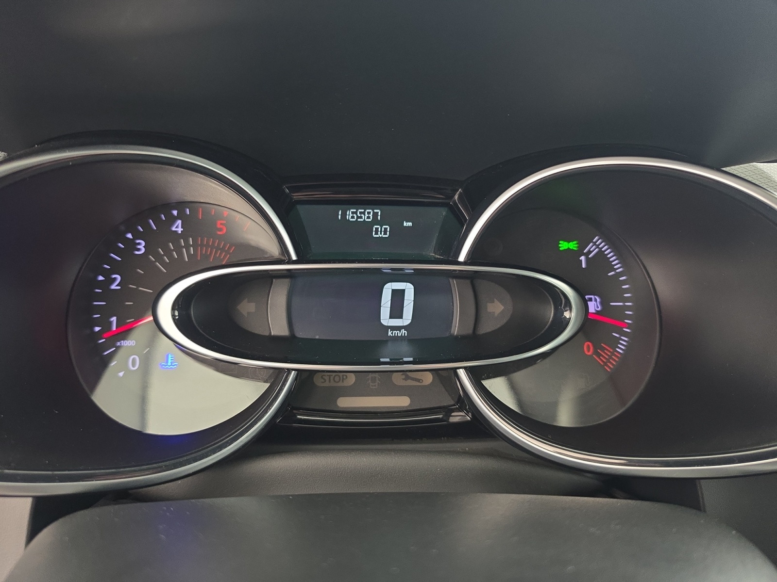 Vente en ligne Renault Clio 4 Estate Clio Estate dCi 90 Energy eco2 82g au prix de 9 890 €