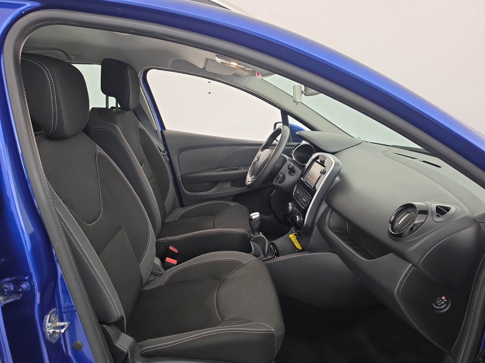 Vente en ligne Renault Clio 4 Estate Clio Estate dCi 90 Energy eco2 82g au prix de 9 890 €