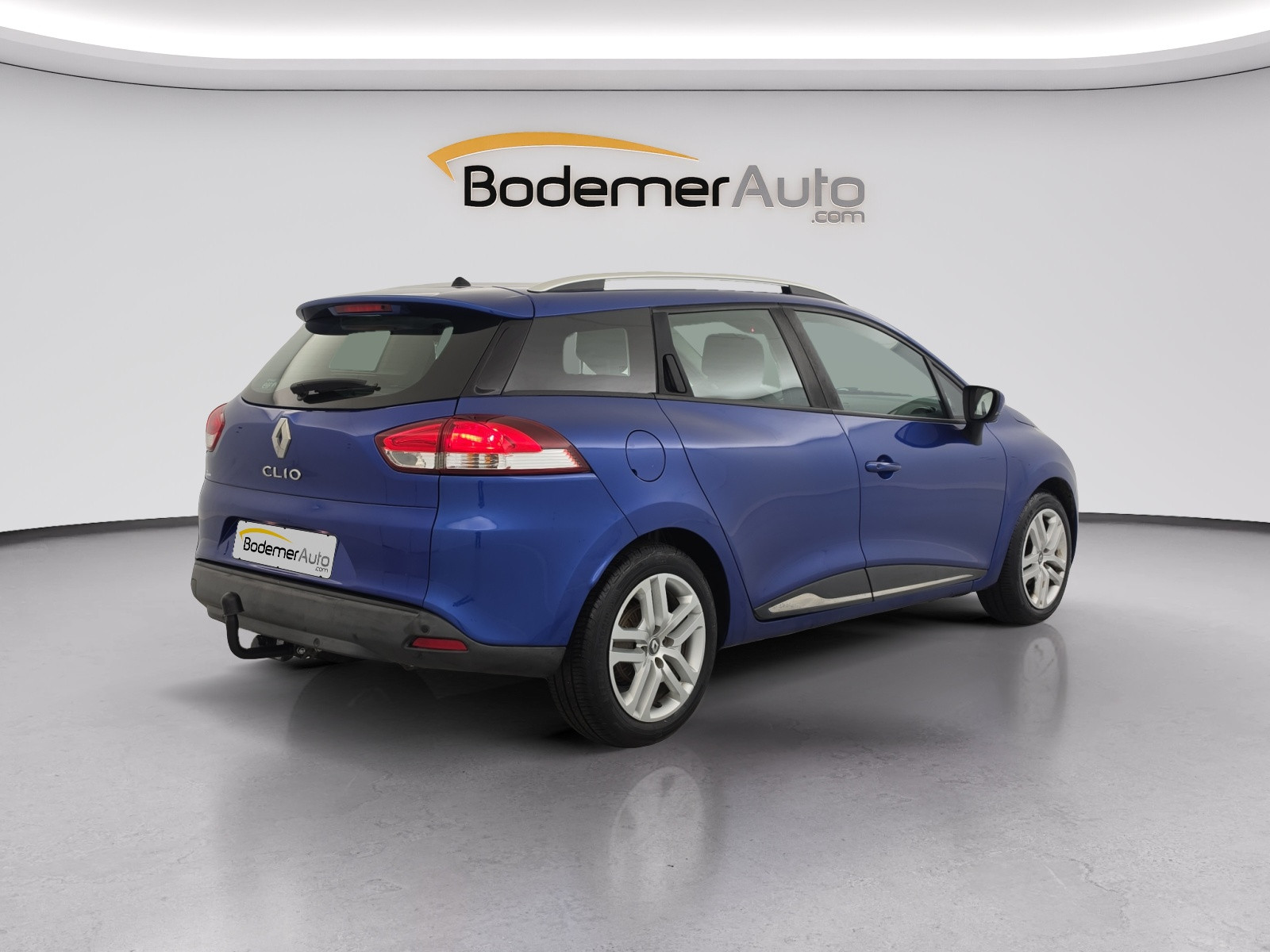 Vente en ligne Renault Clio 4 Estate Clio Estate dCi 90 Energy eco2 82g au prix de 9 890 €