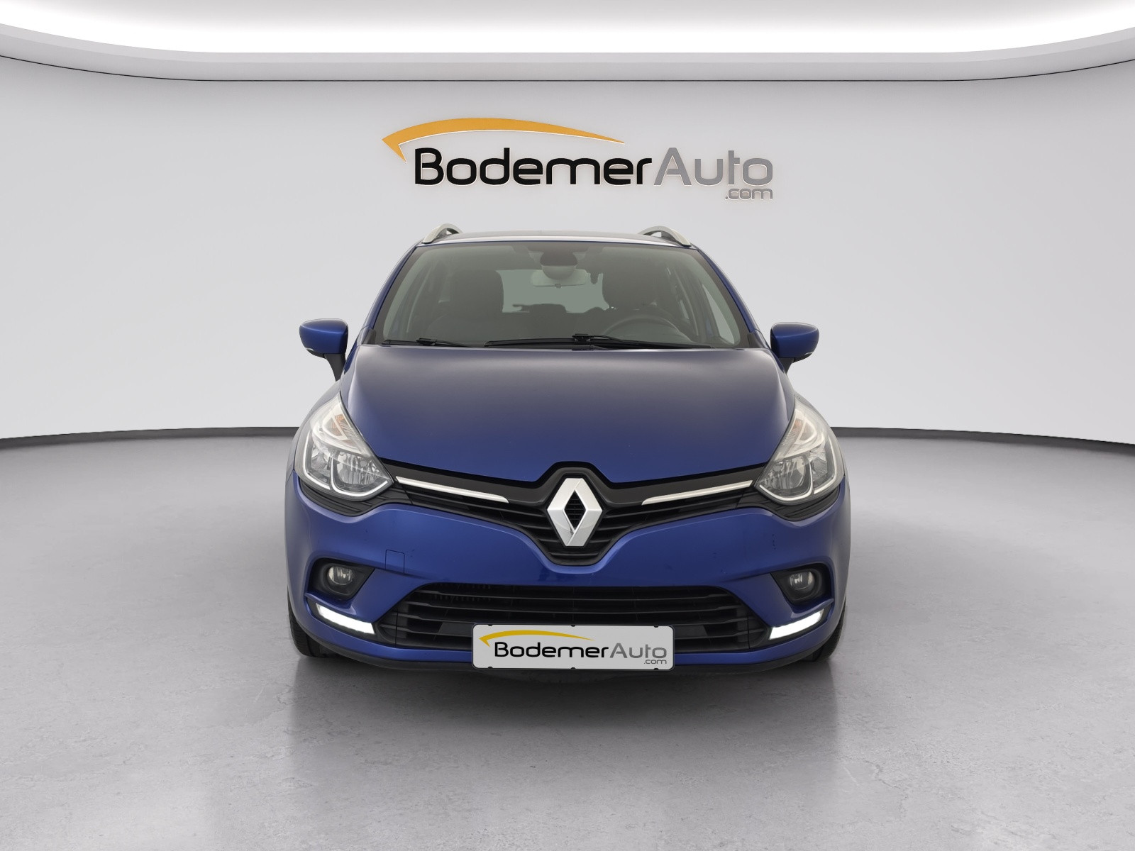 Vente en ligne Renault Clio 4 Estate Clio Estate dCi 90 Energy eco2 82g au prix de 9 890 €