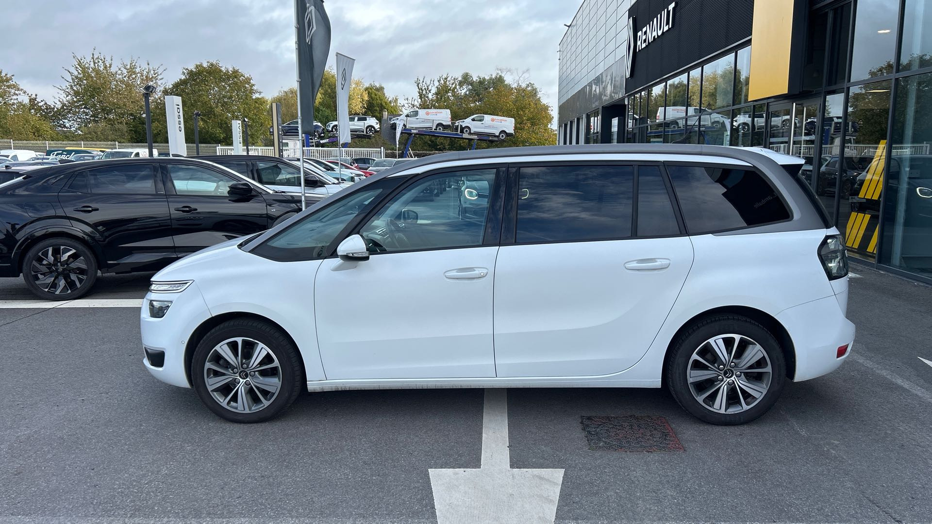 Citroën Grand C4 Picasso Grand C4 Picasso BlueHDi 120 S&S occasion de 2016 en vente à Lamballe