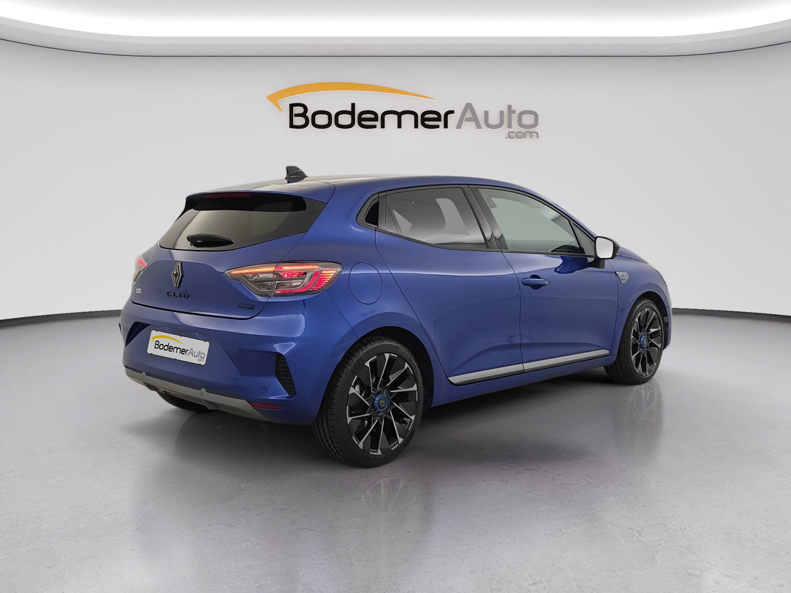Vente en ligne Renault Clio 5 Clio E-Tech full hybrid 145 au prix de 19 490 €