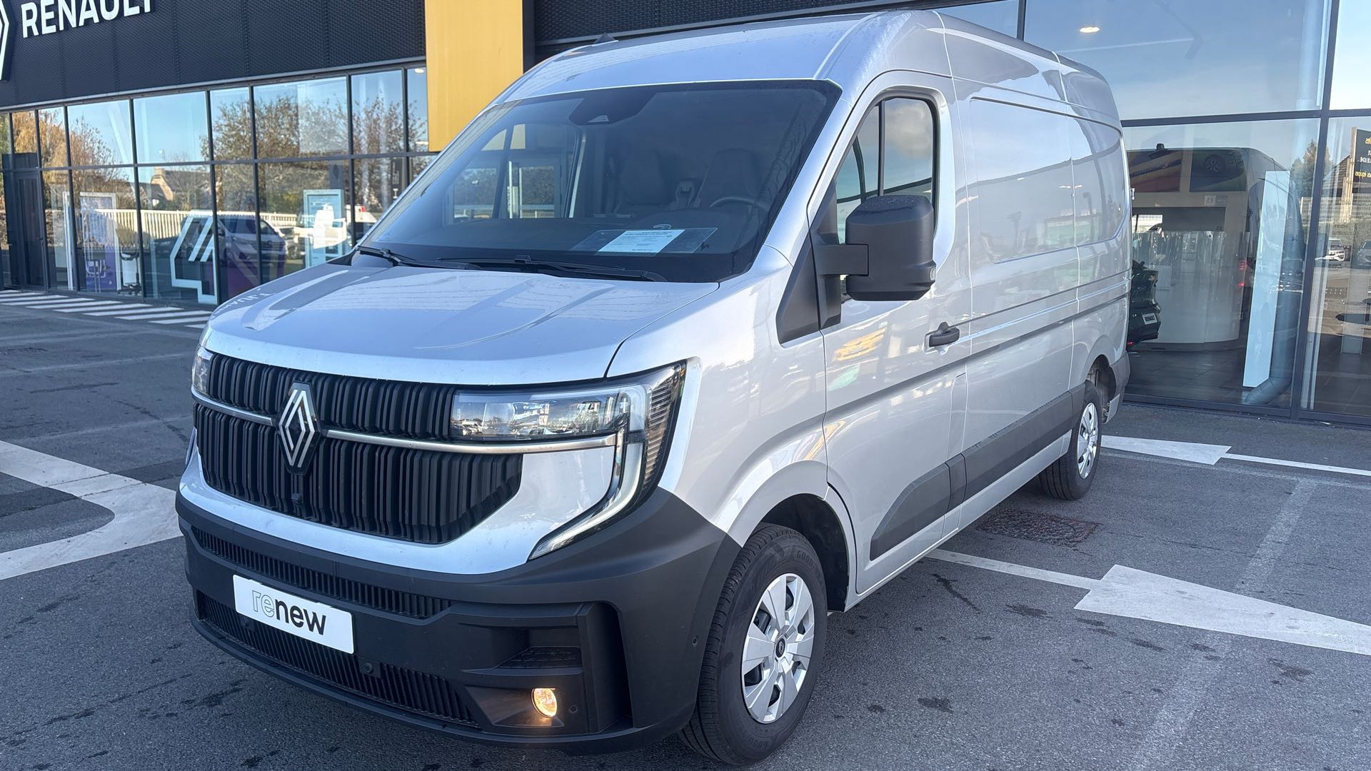 Renault Master E-Tech MASTER ELECTRIQUE FG GRANDE AUTONOMIE L2H2 3T5 occasion de 2026 en vente à Lamballe