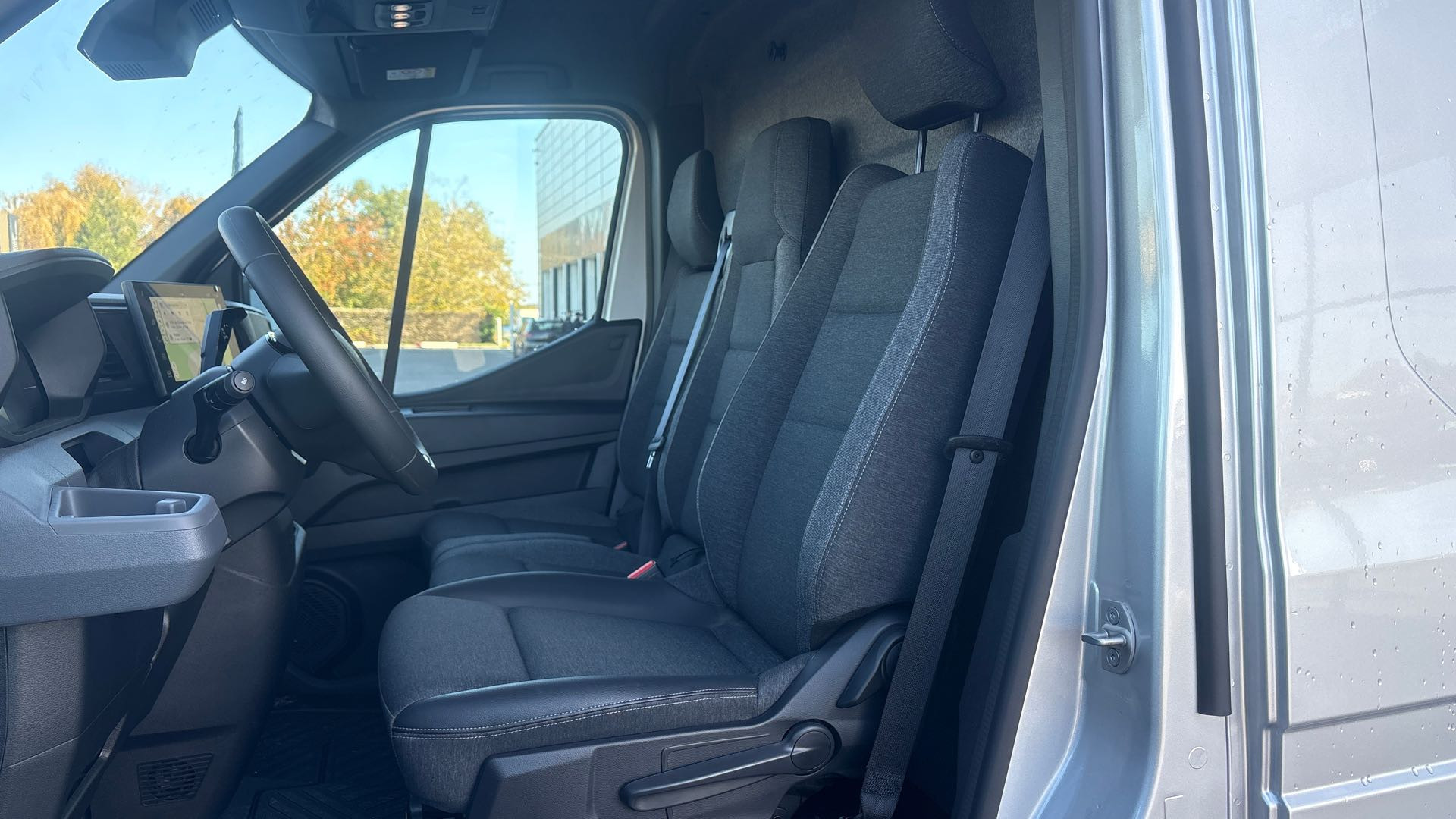 Vente en ligne Renault Master E-Tech MASTER ELECTRIQUE FG GRANDE AUTONOMIE L2H2 3T5 au prix de 56 990 €