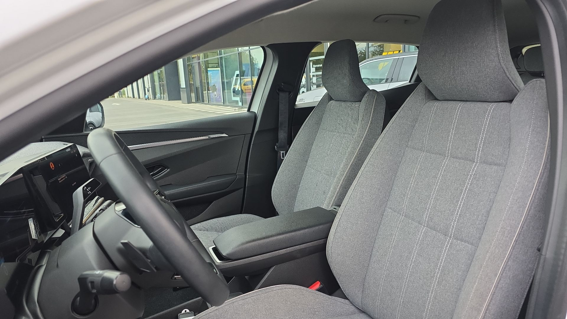 Vente en ligne Renault Megane E-Tech  EV40 130ch standard charge au prix de 18 990 €