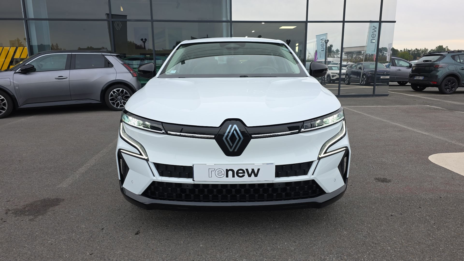 Vente en ligne Renault Megane E-Tech  EV40 130ch standard charge au prix de 18 990 €