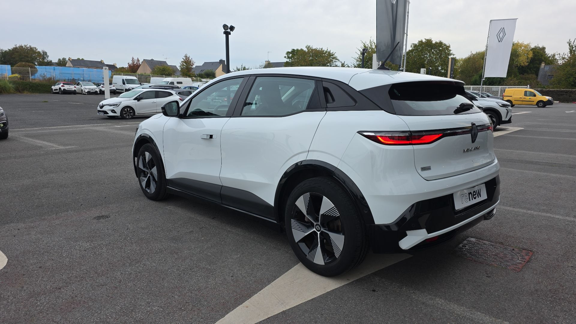 Vente en ligne Renault Megane E-Tech  EV40 130ch standard charge au prix de 18 990 €