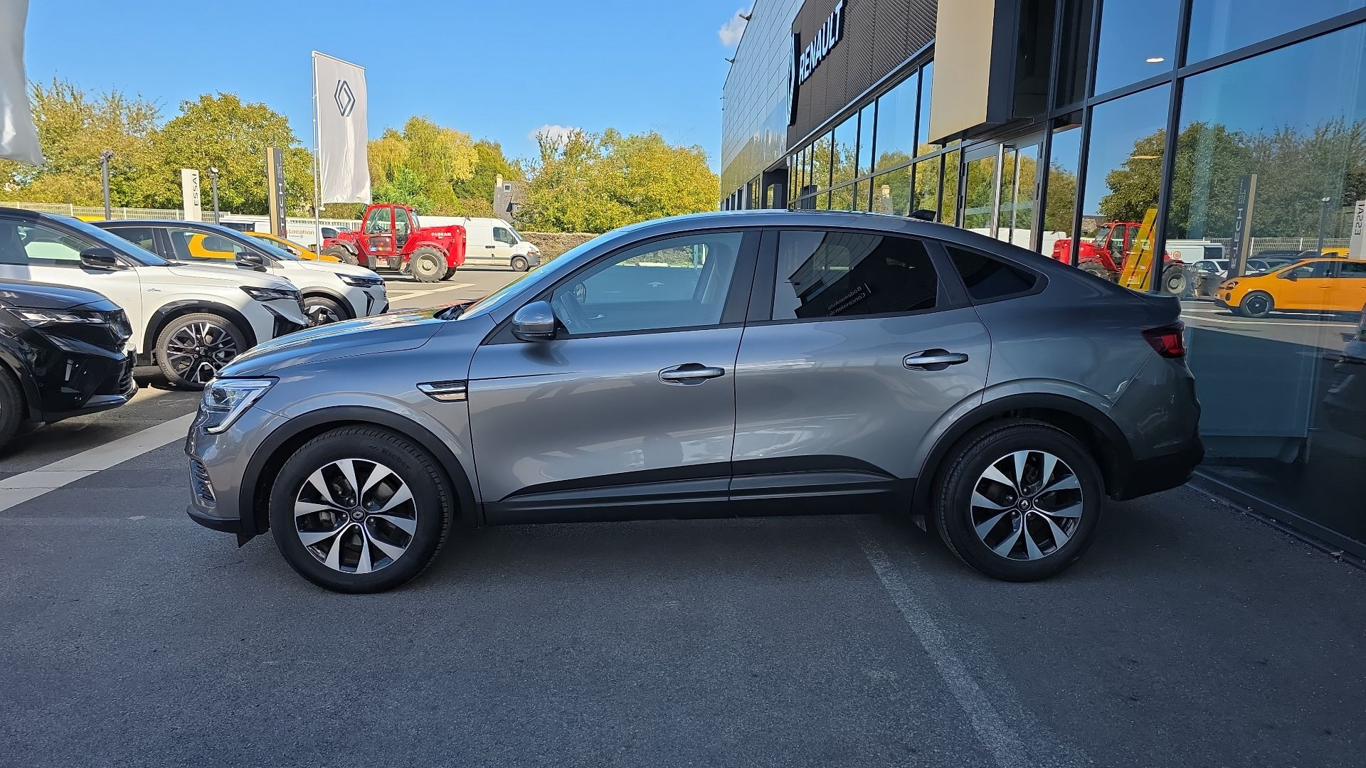 Vente en ligne Renault Arkana  E-Tech hybride 145 - 22 au prix de 19 990 €