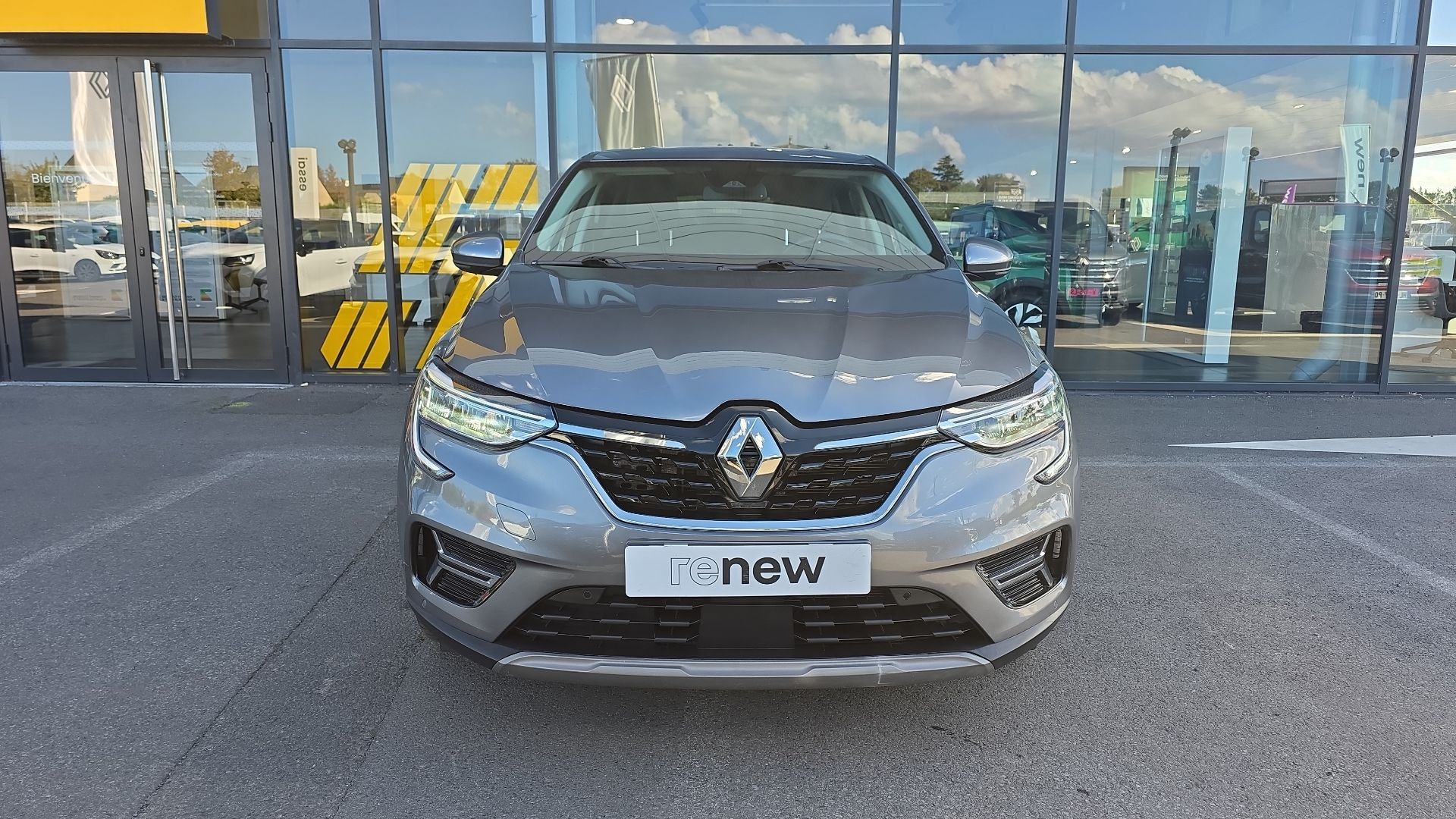 Vente en ligne Renault Arkana  E-Tech hybride 145 - 22 au prix de 19 990 €