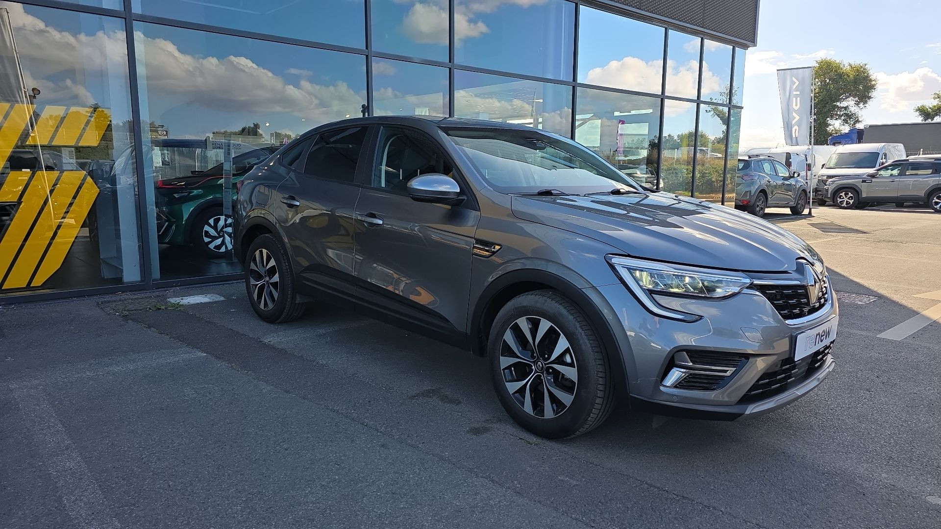 Vente en ligne Renault Arkana  E-Tech hybride 145 - 22 au prix de 19 990 €