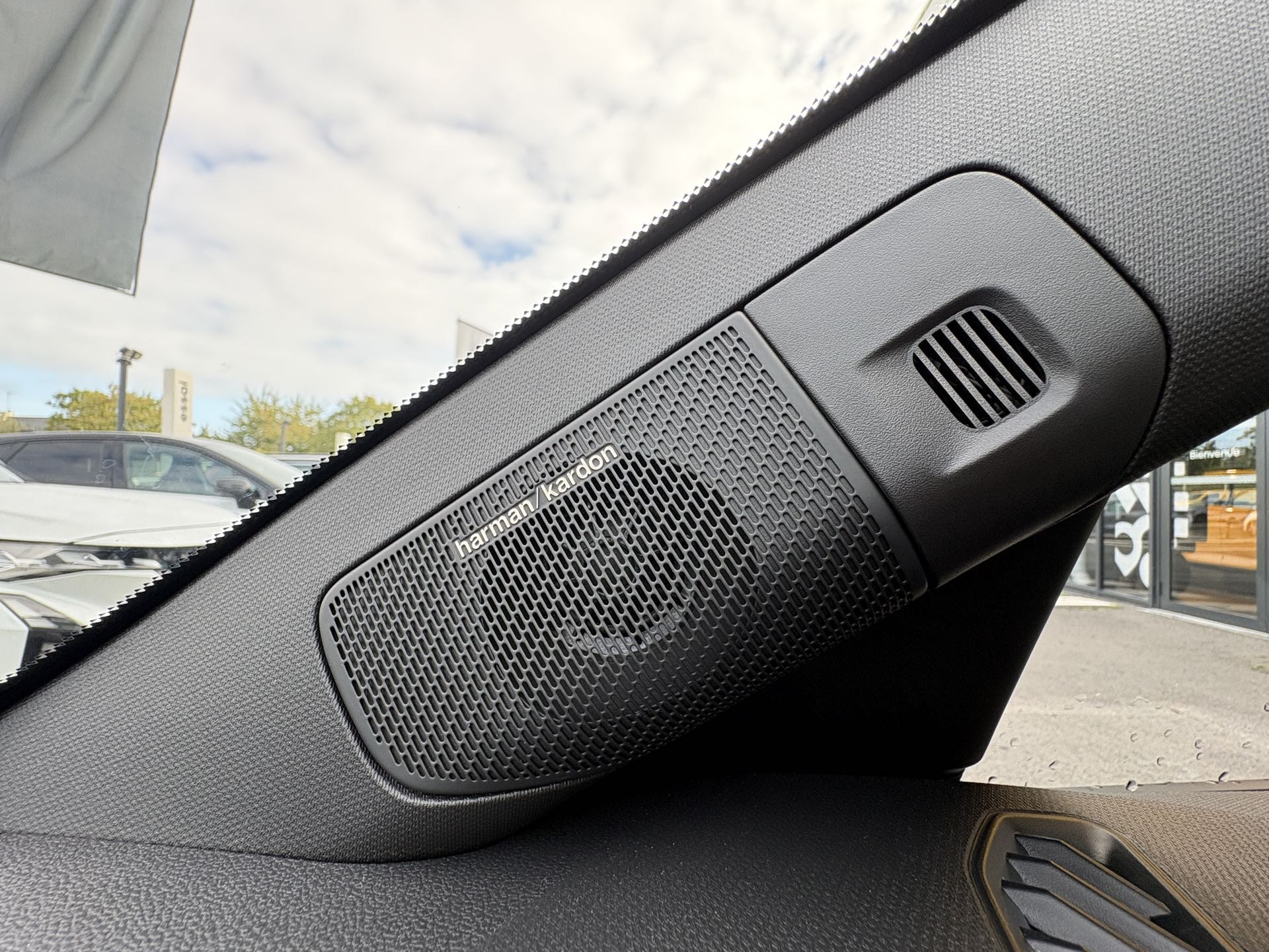 Vente en ligne Renault R5 E-Tech  150 ch autonomie confort au prix de 38 340 €