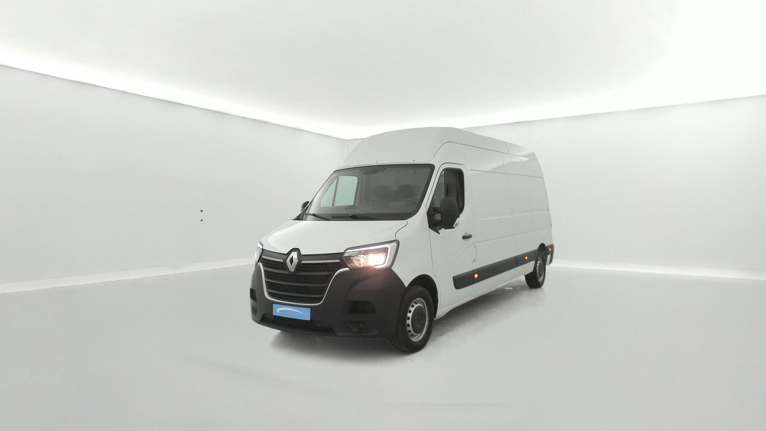 Renault Master Fourgon MASTER FGN TRAC F3500 L3H3 BLUE DCI 135 occasion de 2024 en vente à Lamballe