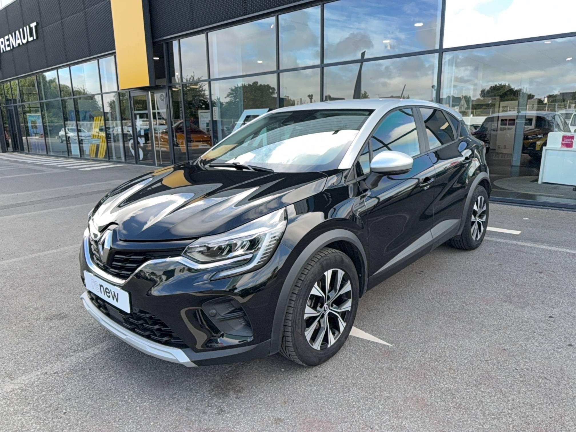 Renault Captur  E-Tech full hybrid 145 occasion de 2023 en vente à Lamballe