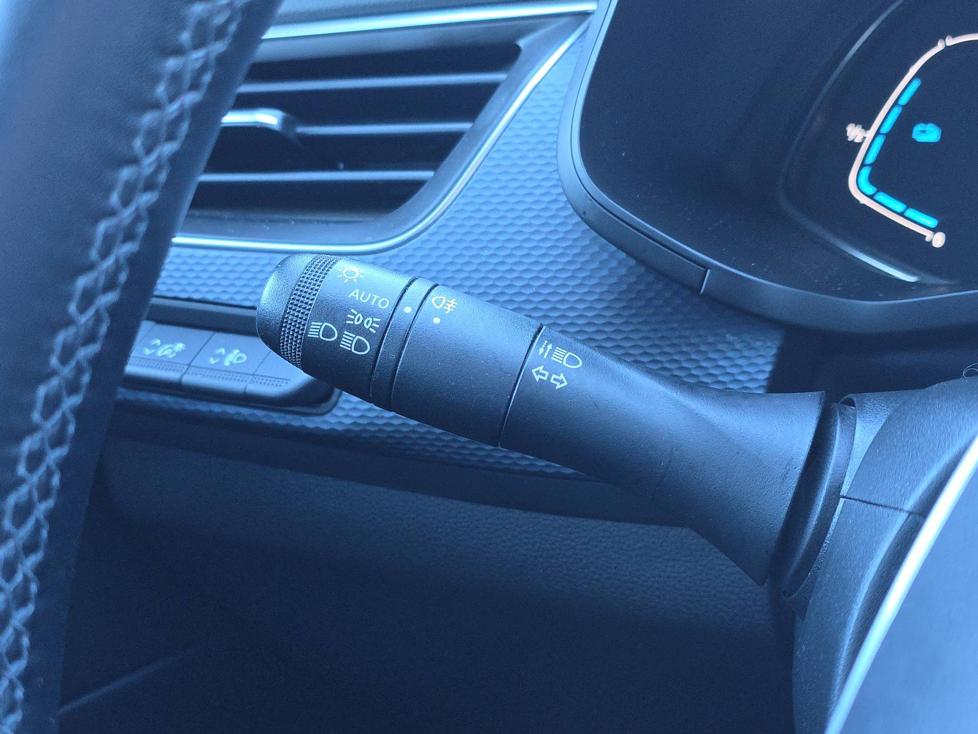 Vente en ligne Renault Arkana  E-Tech hybride 145 - 22 au prix de 18 990 €