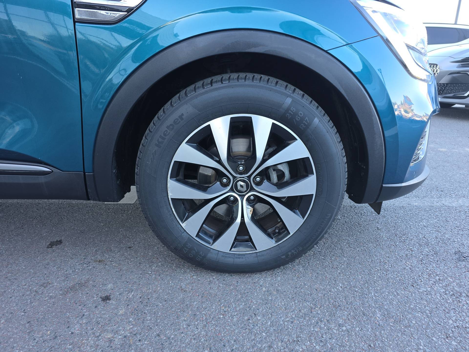 Vente en ligne Renault Arkana  E-Tech hybride 145 - 22 au prix de 18 990 €