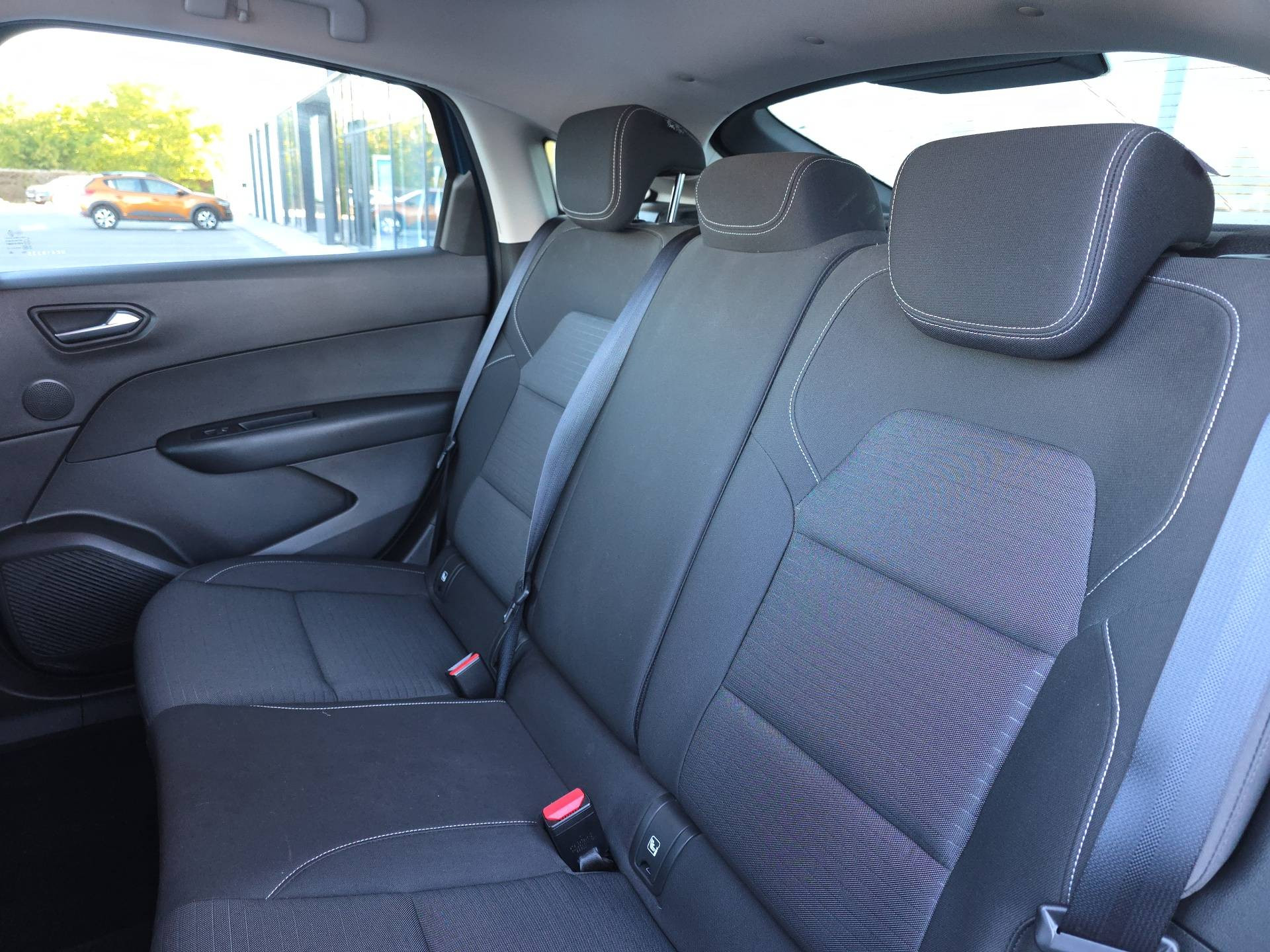 Vente en ligne Renault Arkana  E-Tech hybride 145 - 22 au prix de 18 990 €