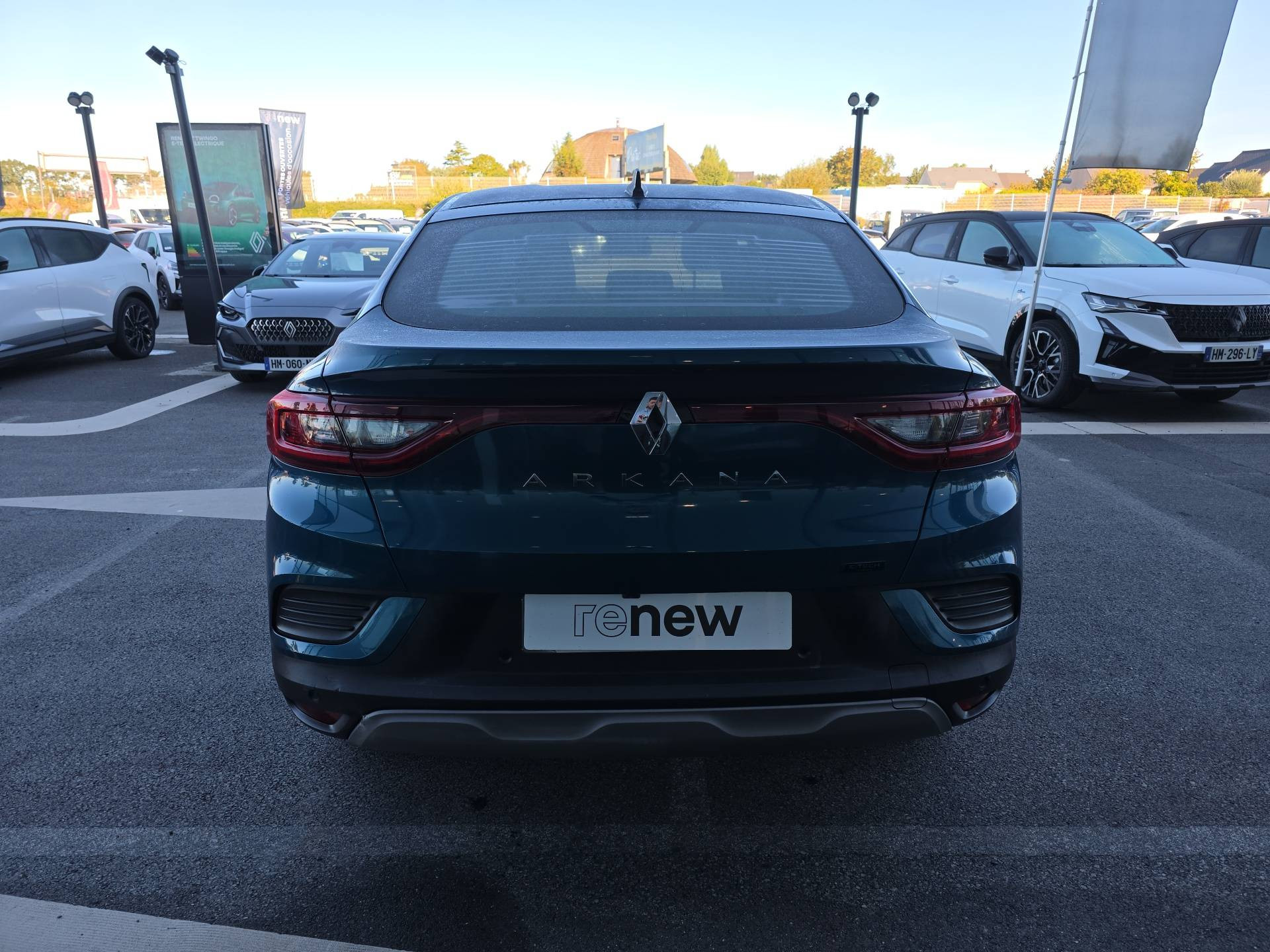 Vente en ligne Renault Arkana  E-Tech hybride 145 - 22 au prix de 18 990 €