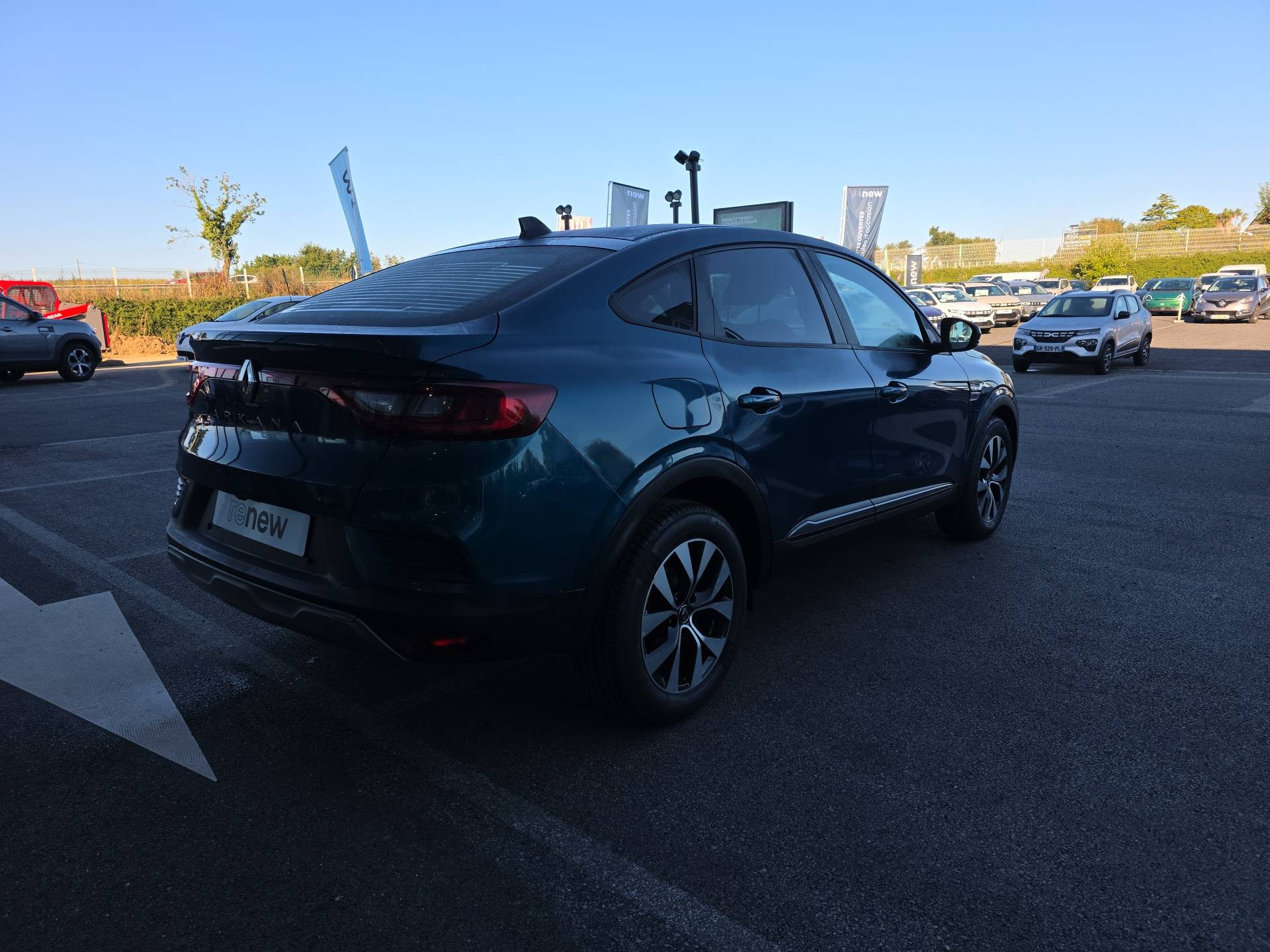 Vente en ligne Renault Arkana  E-Tech hybride 145 - 22 au prix de 18 990 €