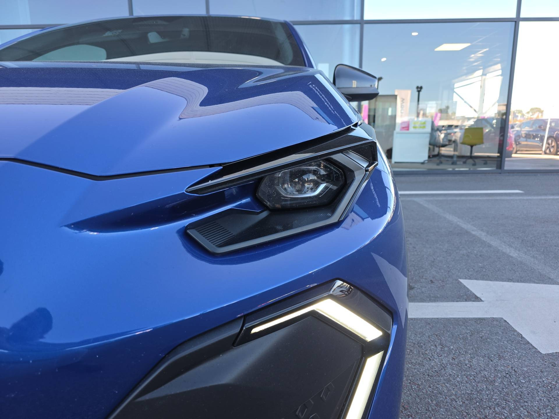 Vente en ligne Renault Clio 6 Clio E-Tech full hybrid 160 ch au prix de 25 490 €